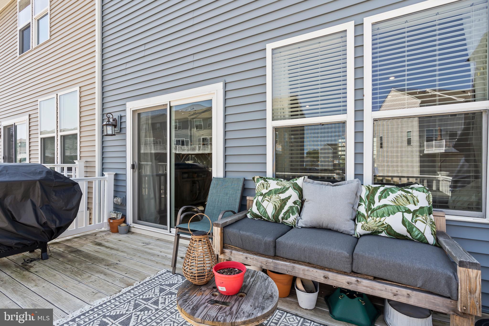 PRESIDENTS POINTE - Residential