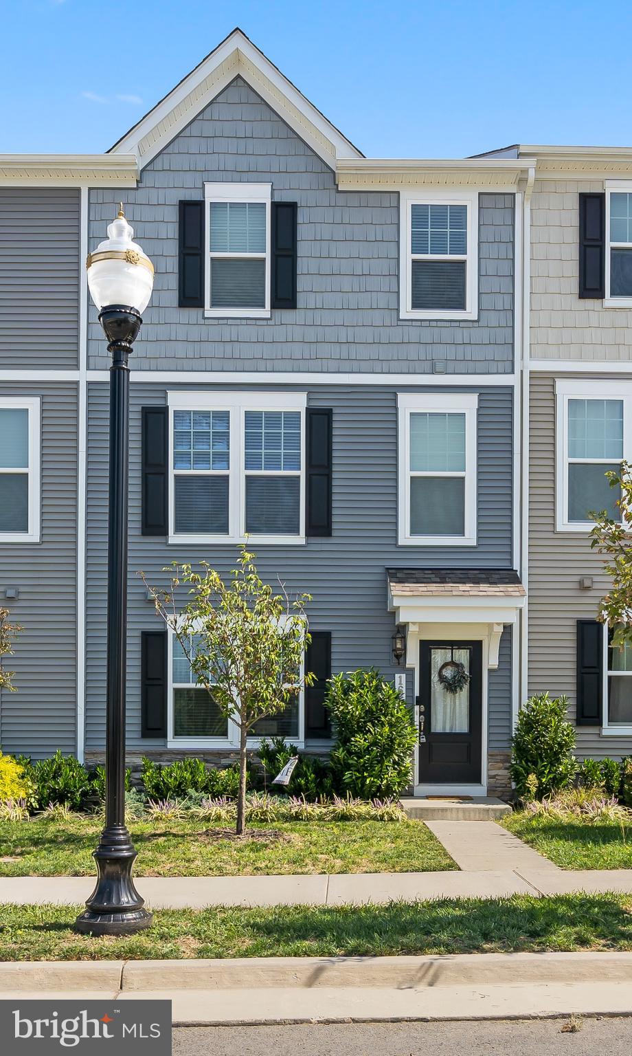 PRESIDENTS POINTE - Residential