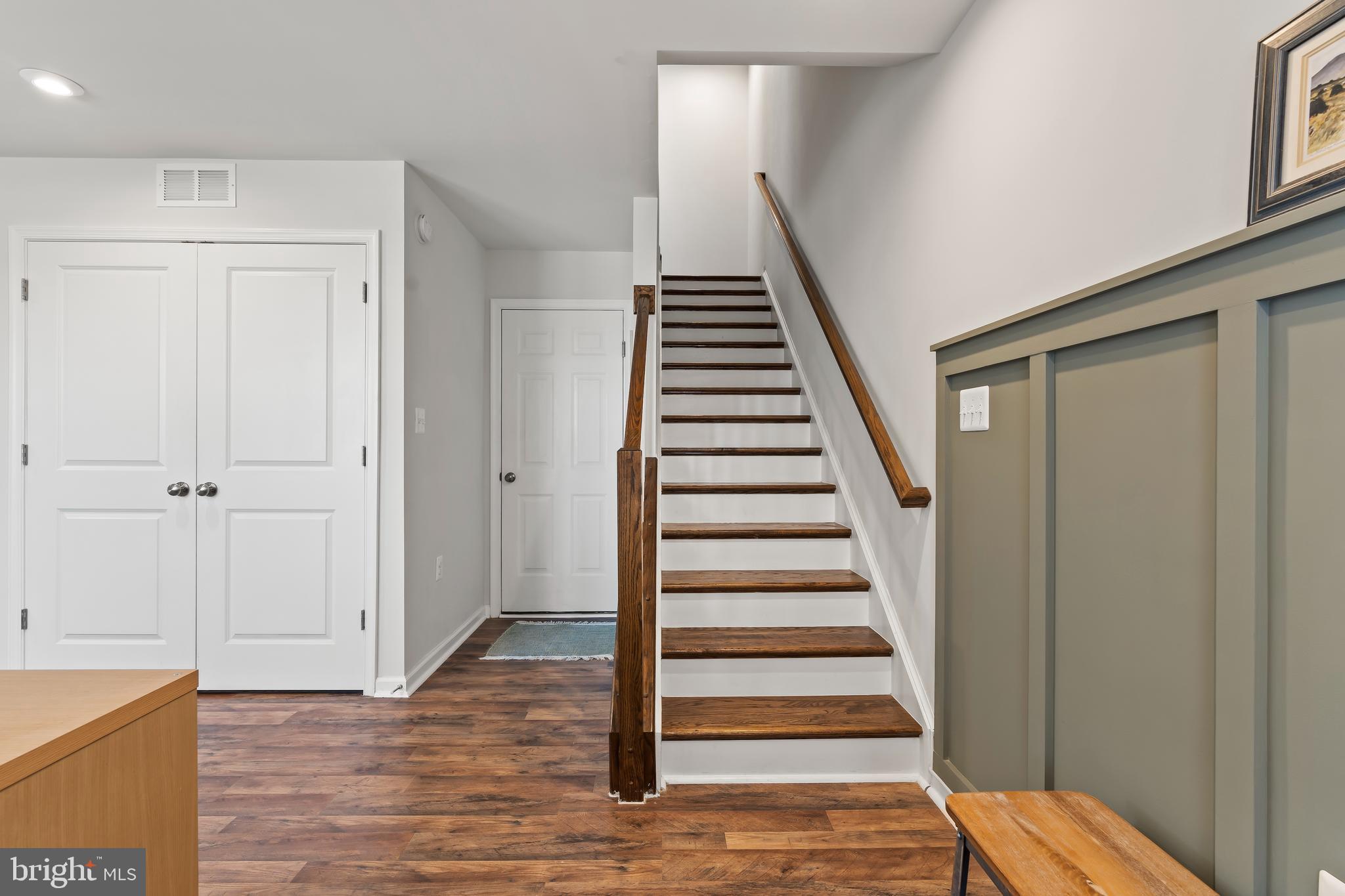 PRESIDENTS POINTE - Residential