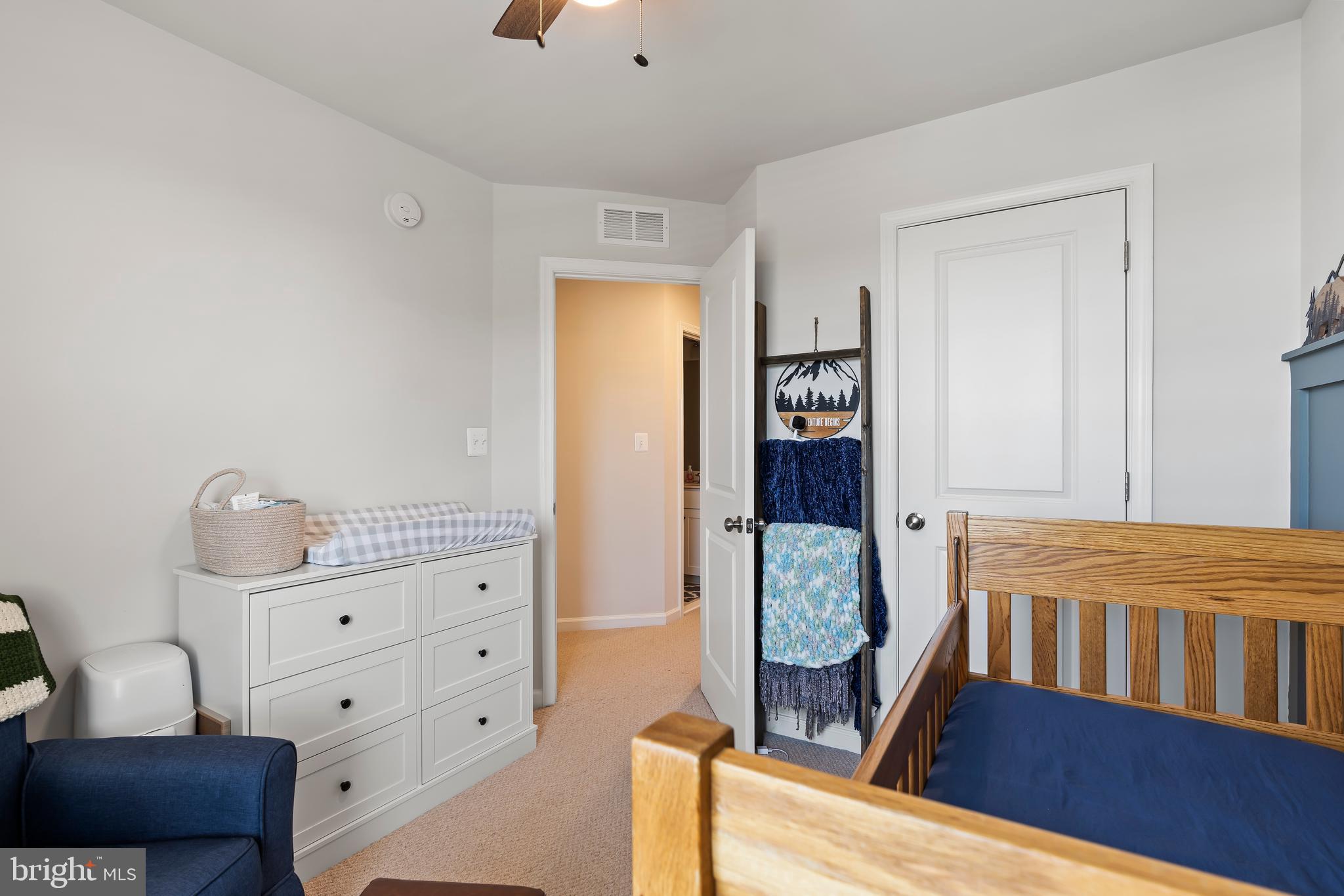 PRESIDENTS POINTE - Residential