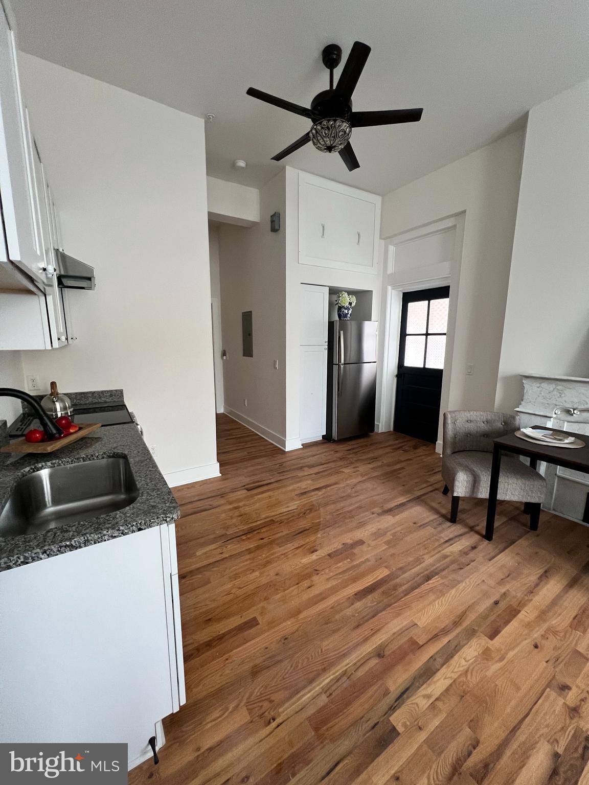 106 E BROAD STREET 1