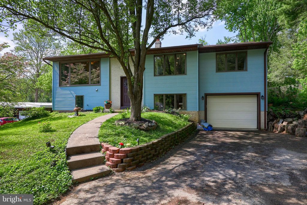 Photo of 43 Dogwood Court, Lancaster, PA 17603 (MLS # PALA2050846)