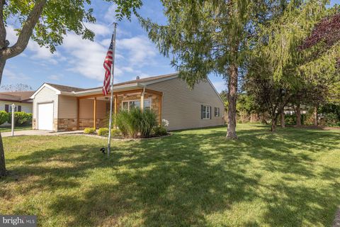 4 NARBERTH PLACE SOUTHAMPTON NJ 08088