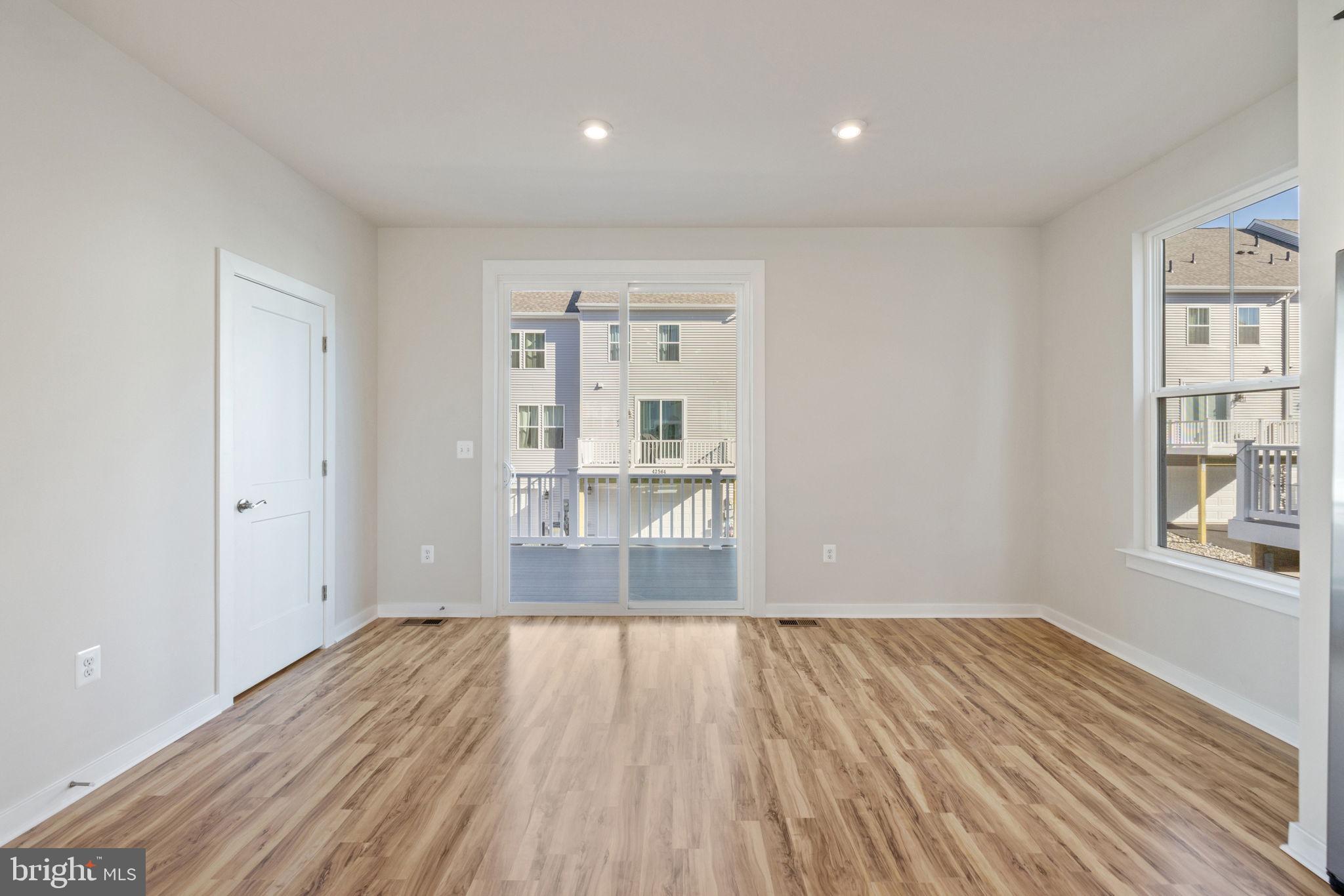 ARCOLA TOWN CENTER - Residential Lease