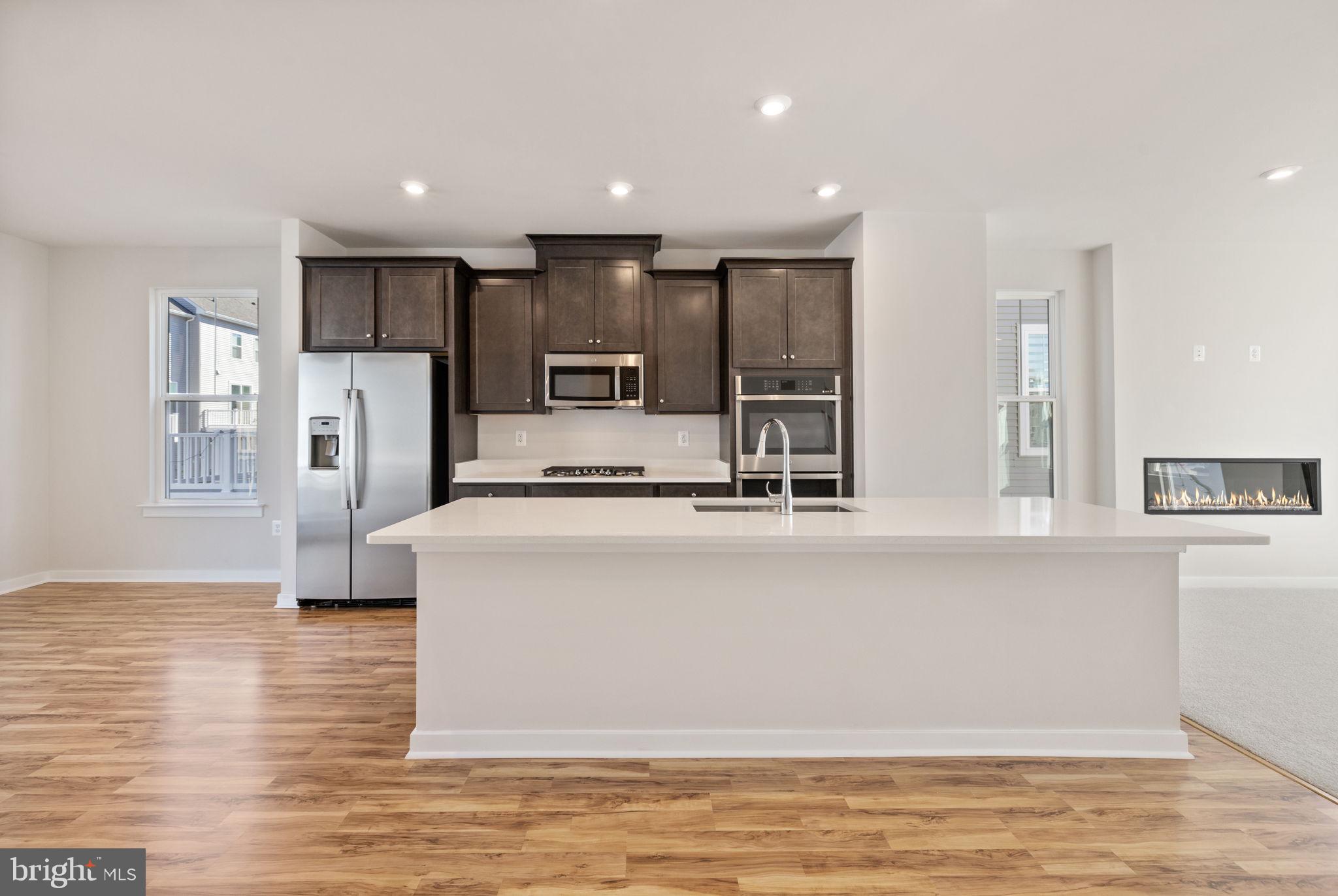 ARCOLA TOWN CENTER - Residential Lease