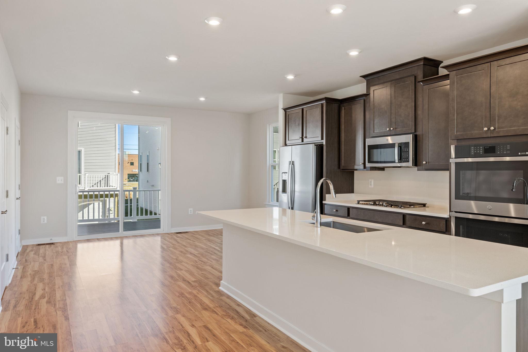 ARCOLA TOWN CENTER - Residential Lease