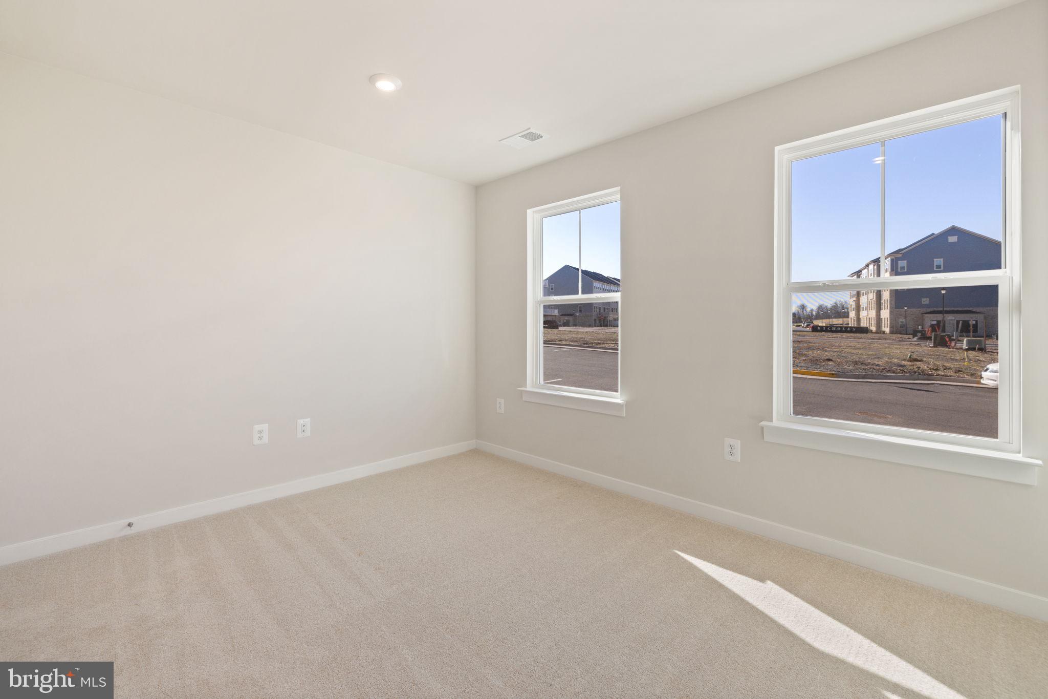 ARCOLA TOWN CENTER - Residential Lease