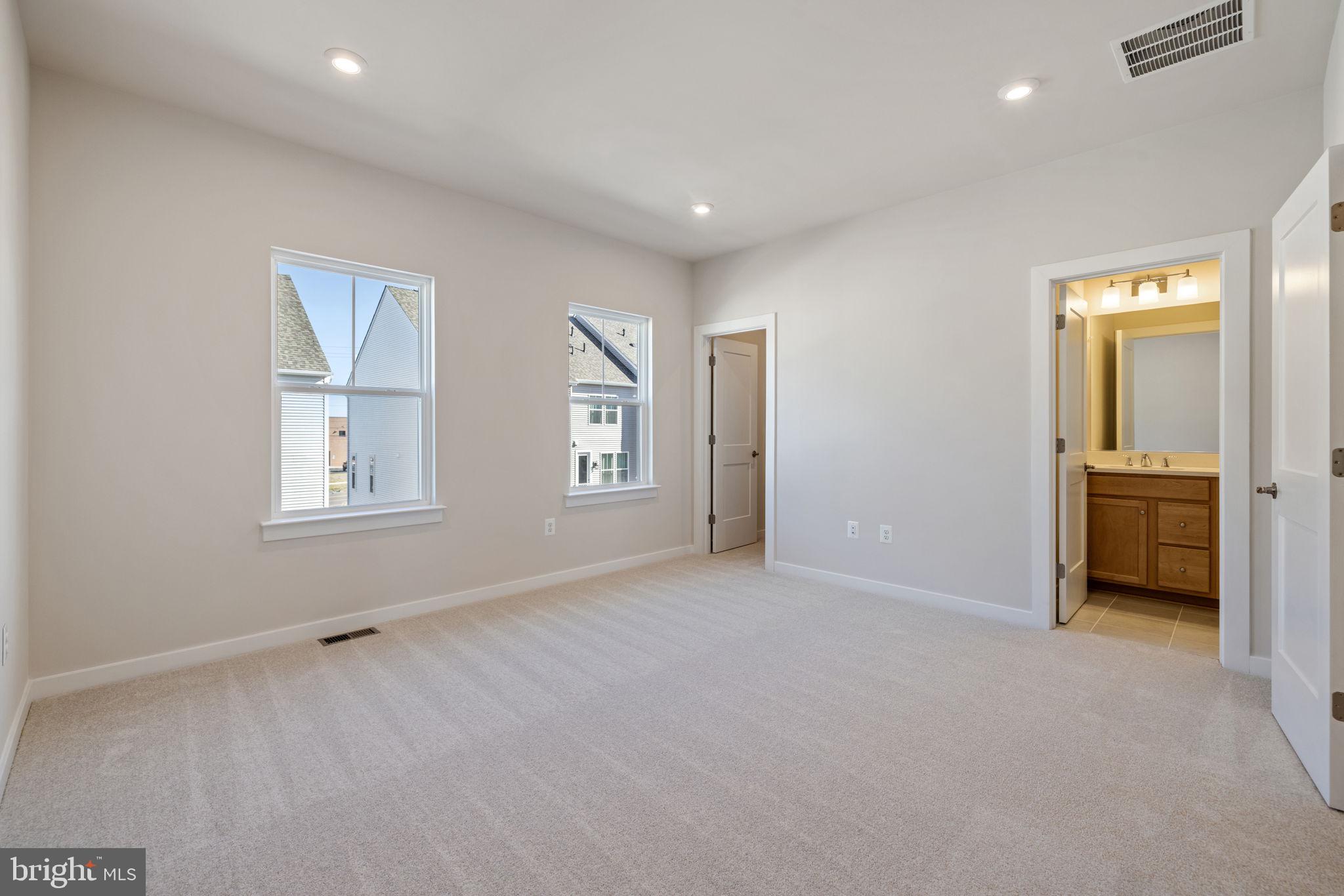 ARCOLA TOWN CENTER - Residential Lease