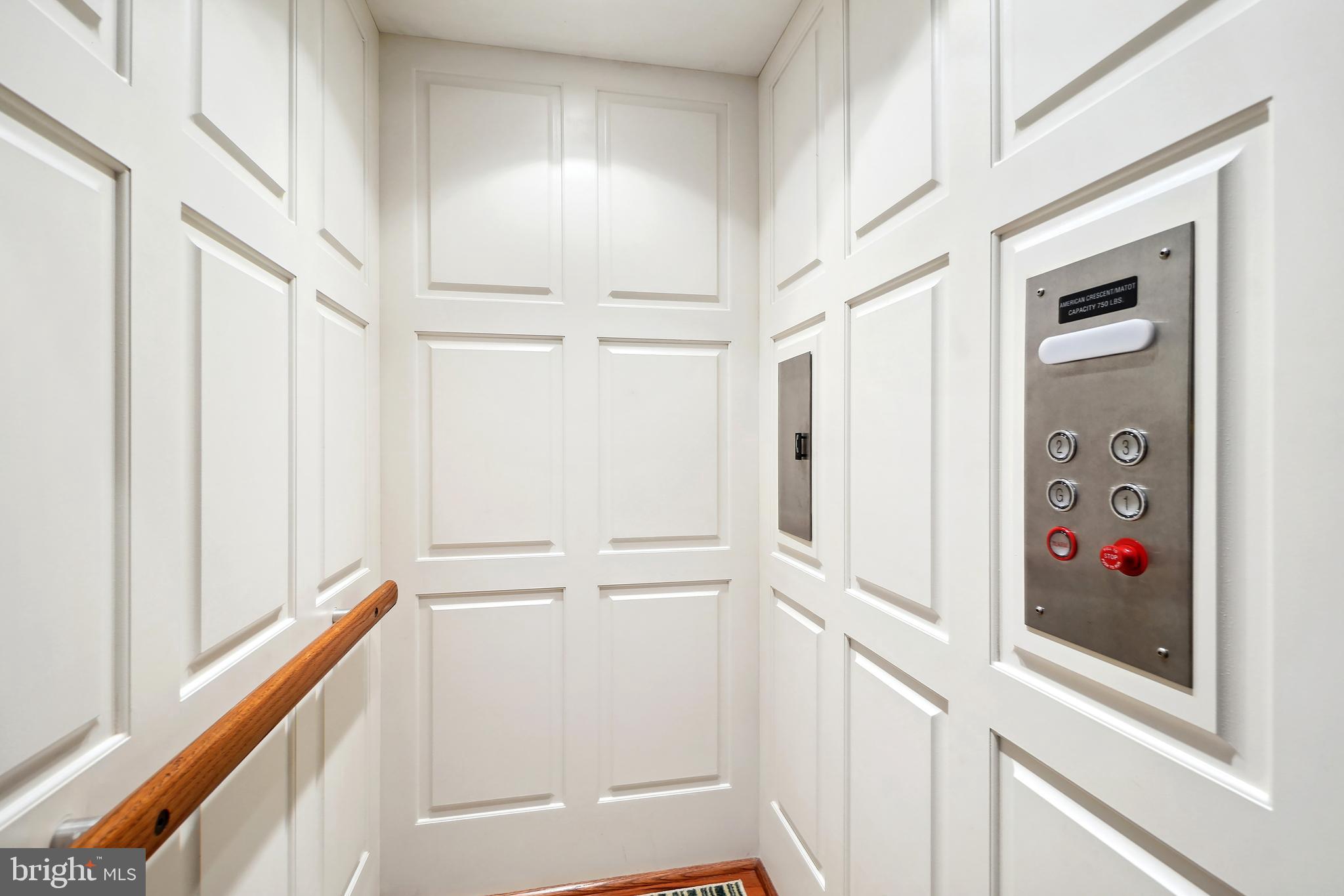 PARK POTOMAC - Residential