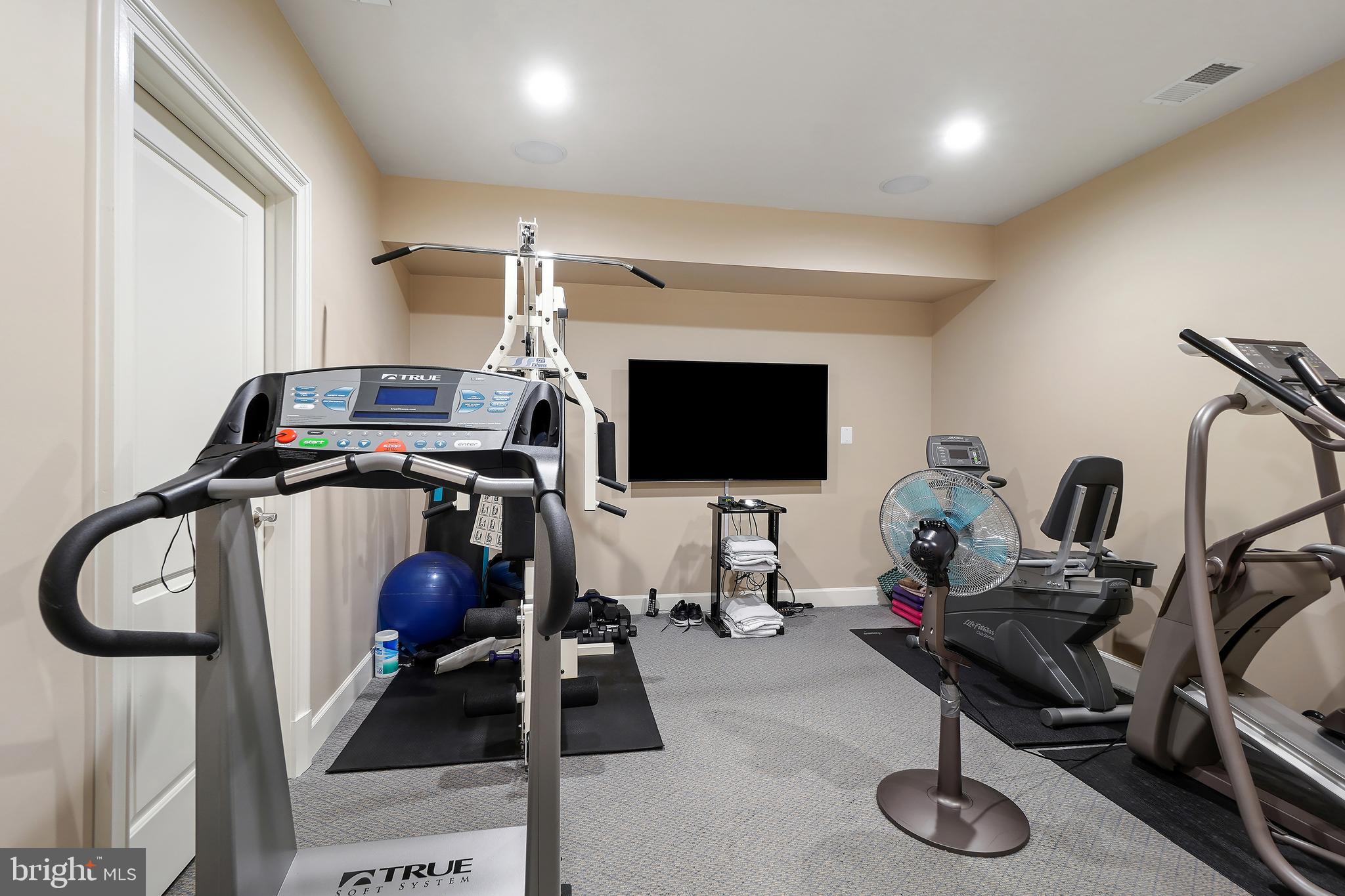 PARK POTOMAC - Residential