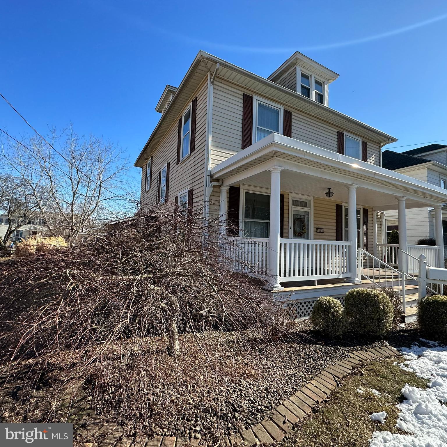 227 N ALLISON STREET