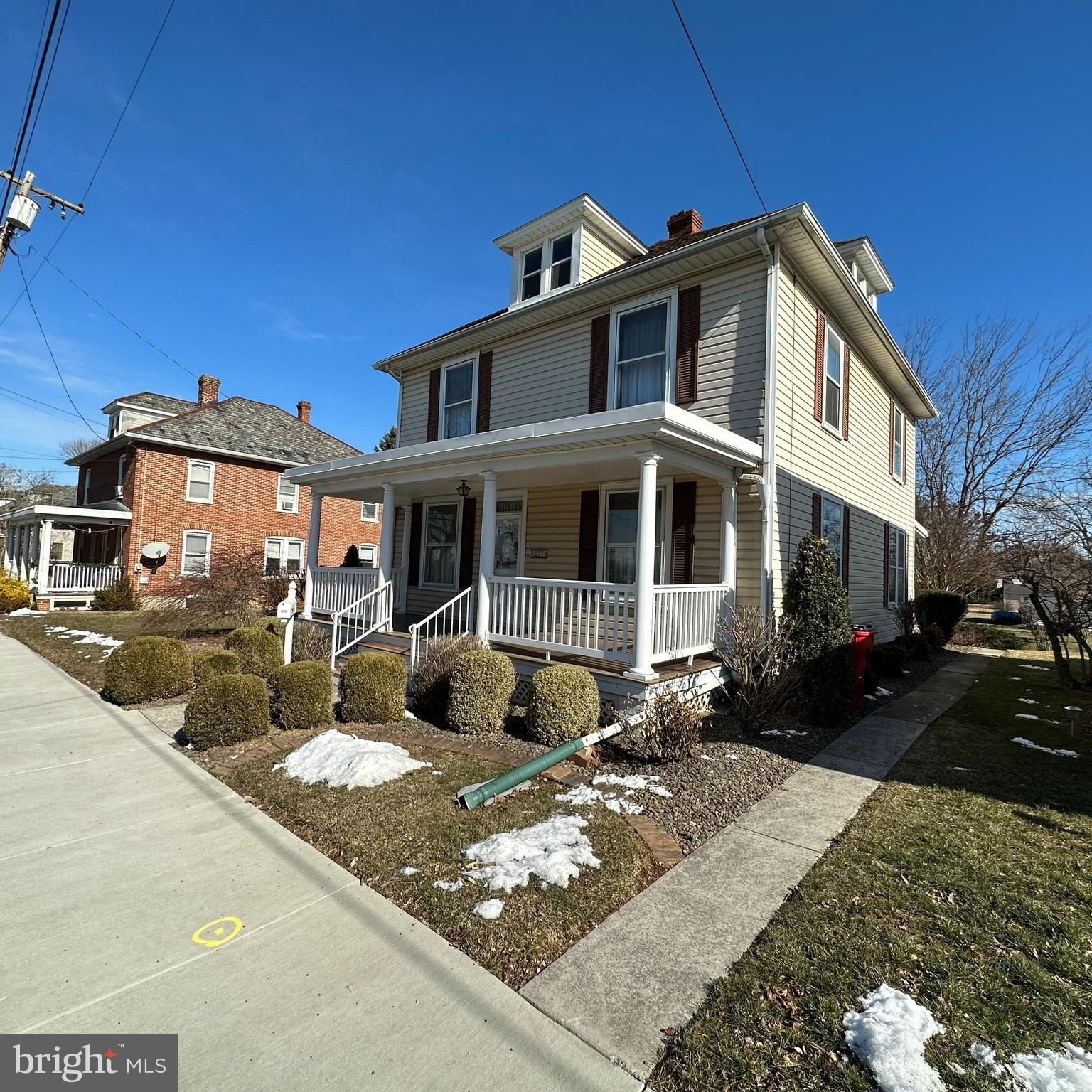 227 N ALLISON STREET
