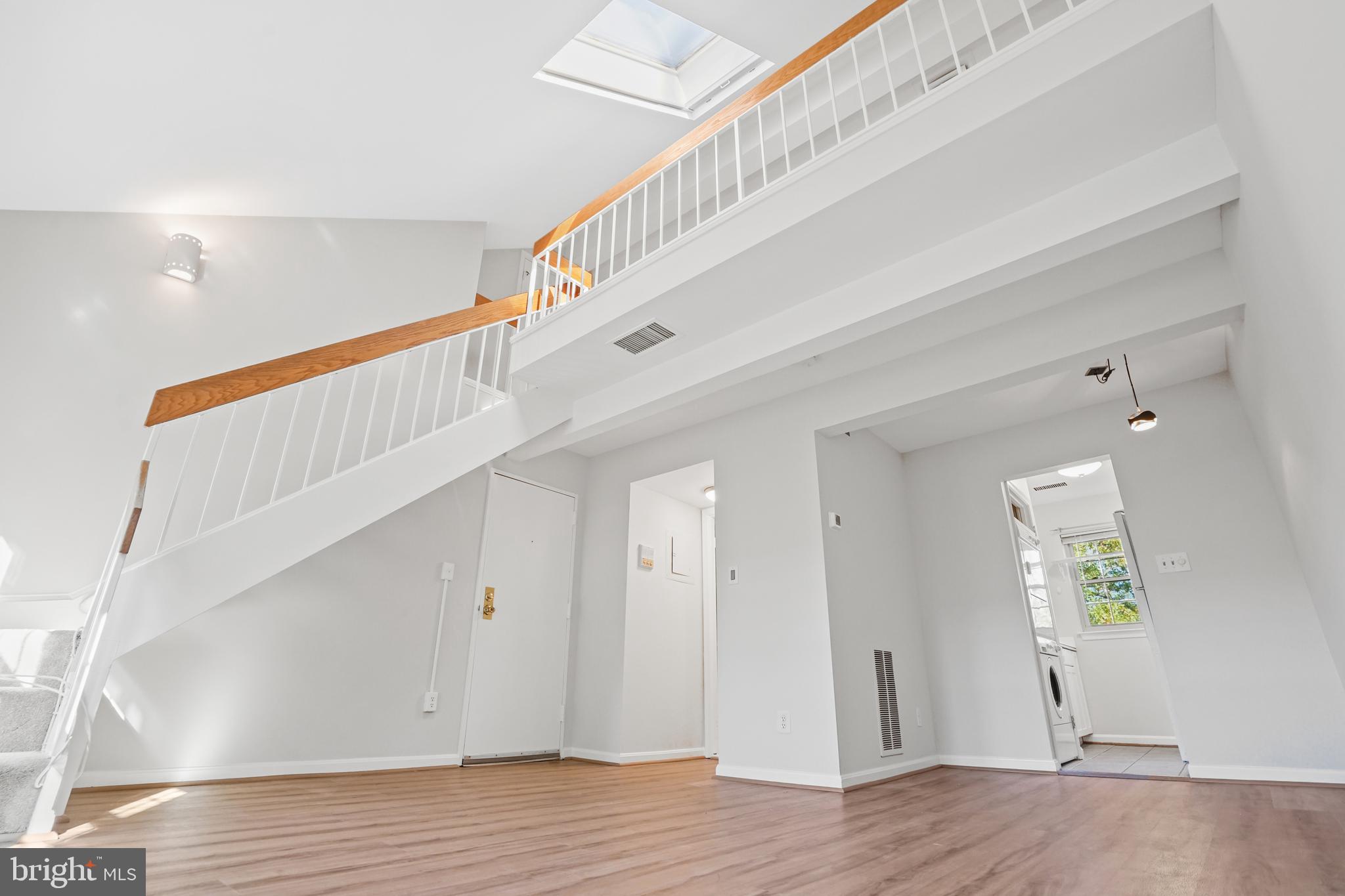 OLD TOWN - Residential Lease