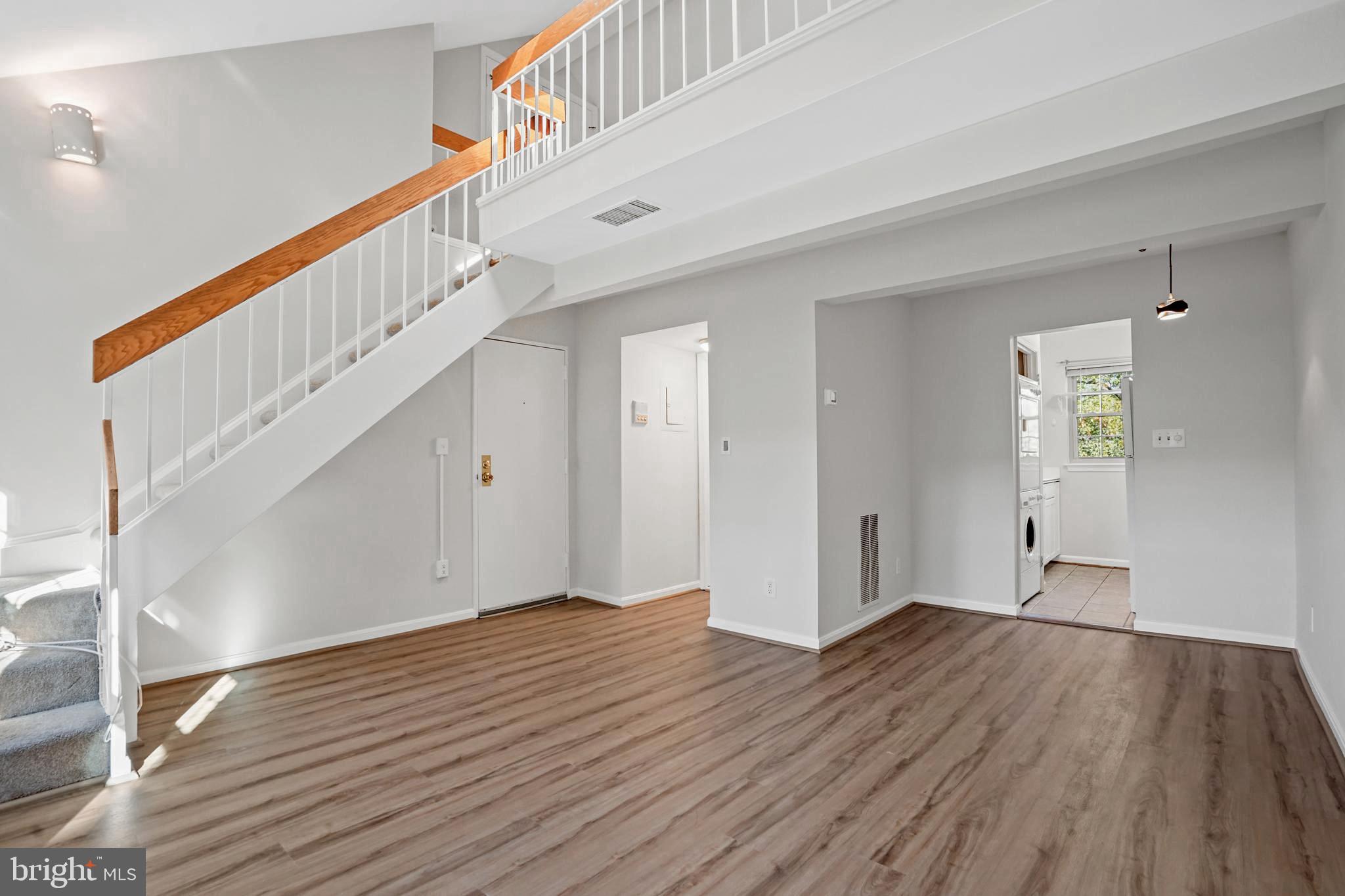 OLD TOWN - Residential Lease