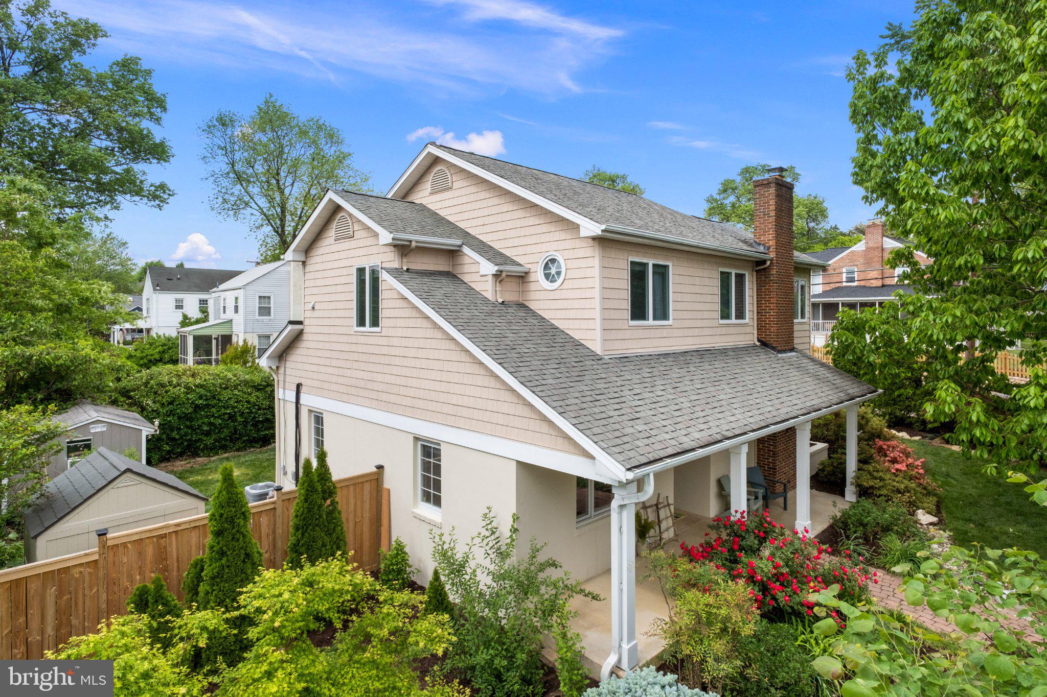 TUCKAHOE VILLAGE - Residential