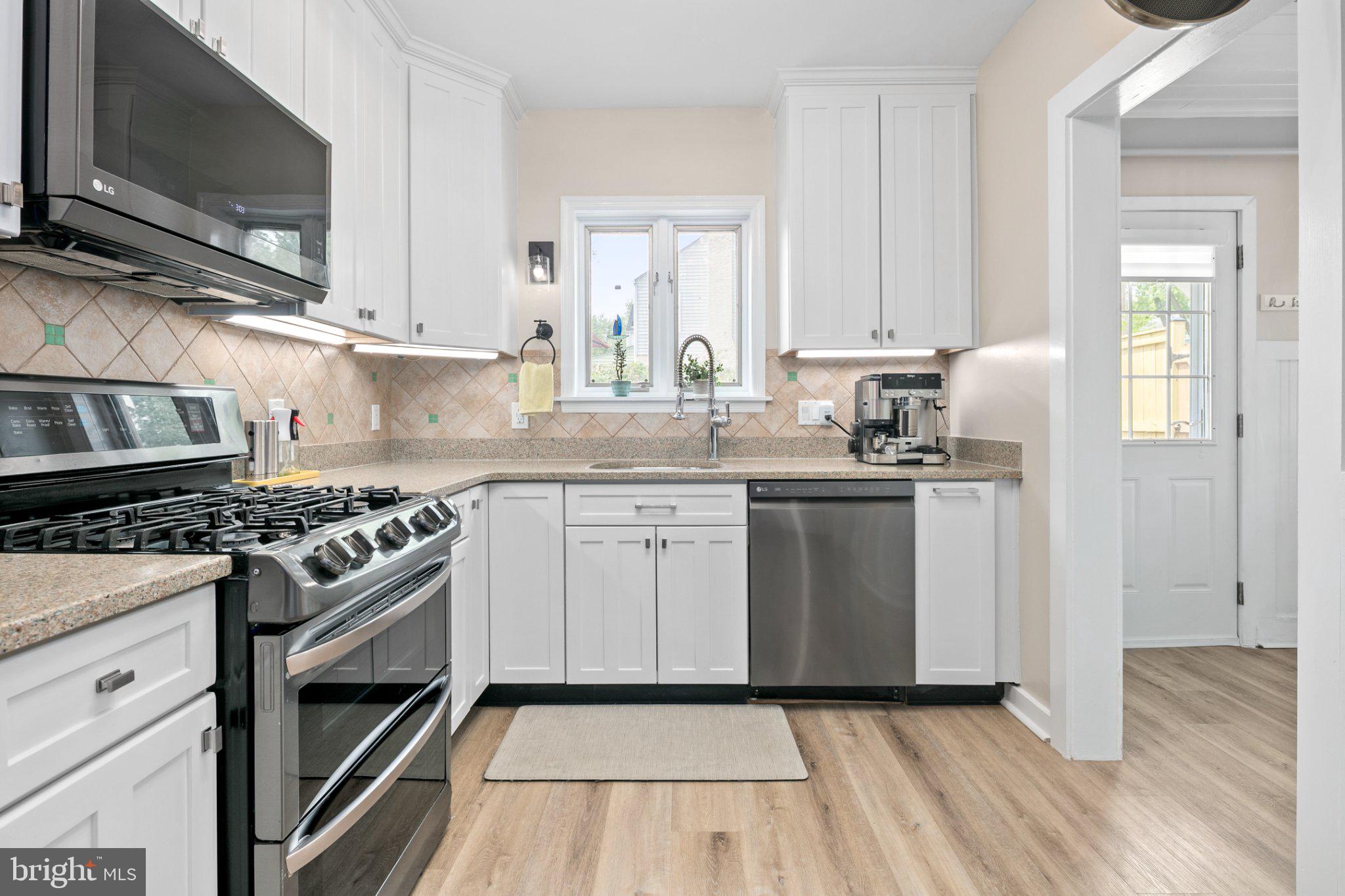 TUCKAHOE VILLAGE - Residential