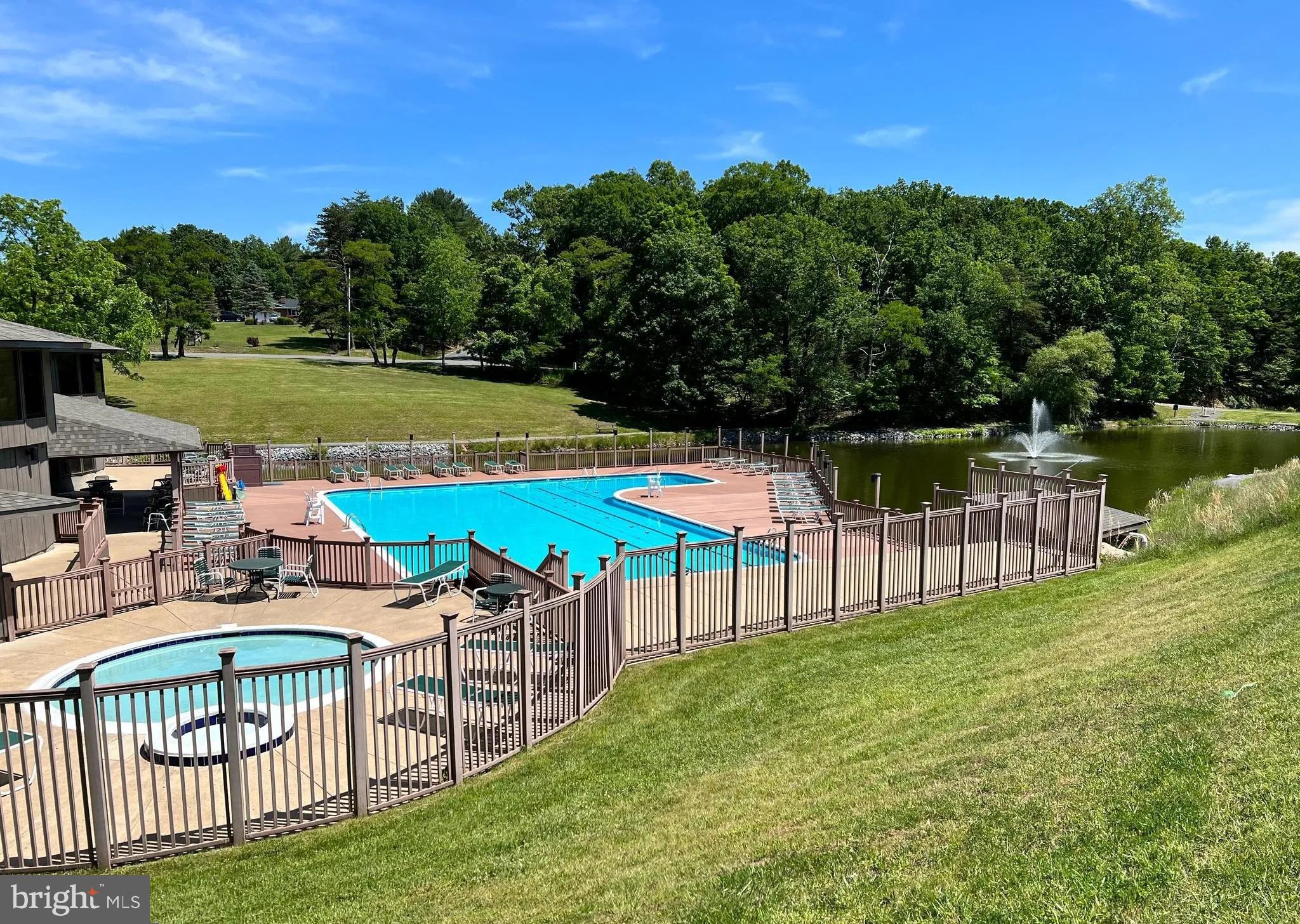 WOODS RESORT - Residential