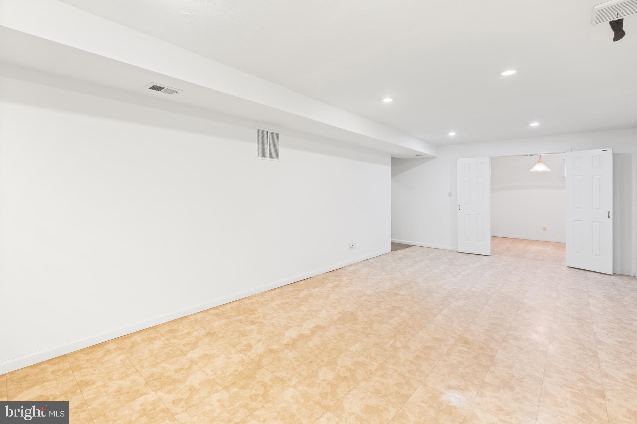 WHEATON OUT RES. (1) - Residential