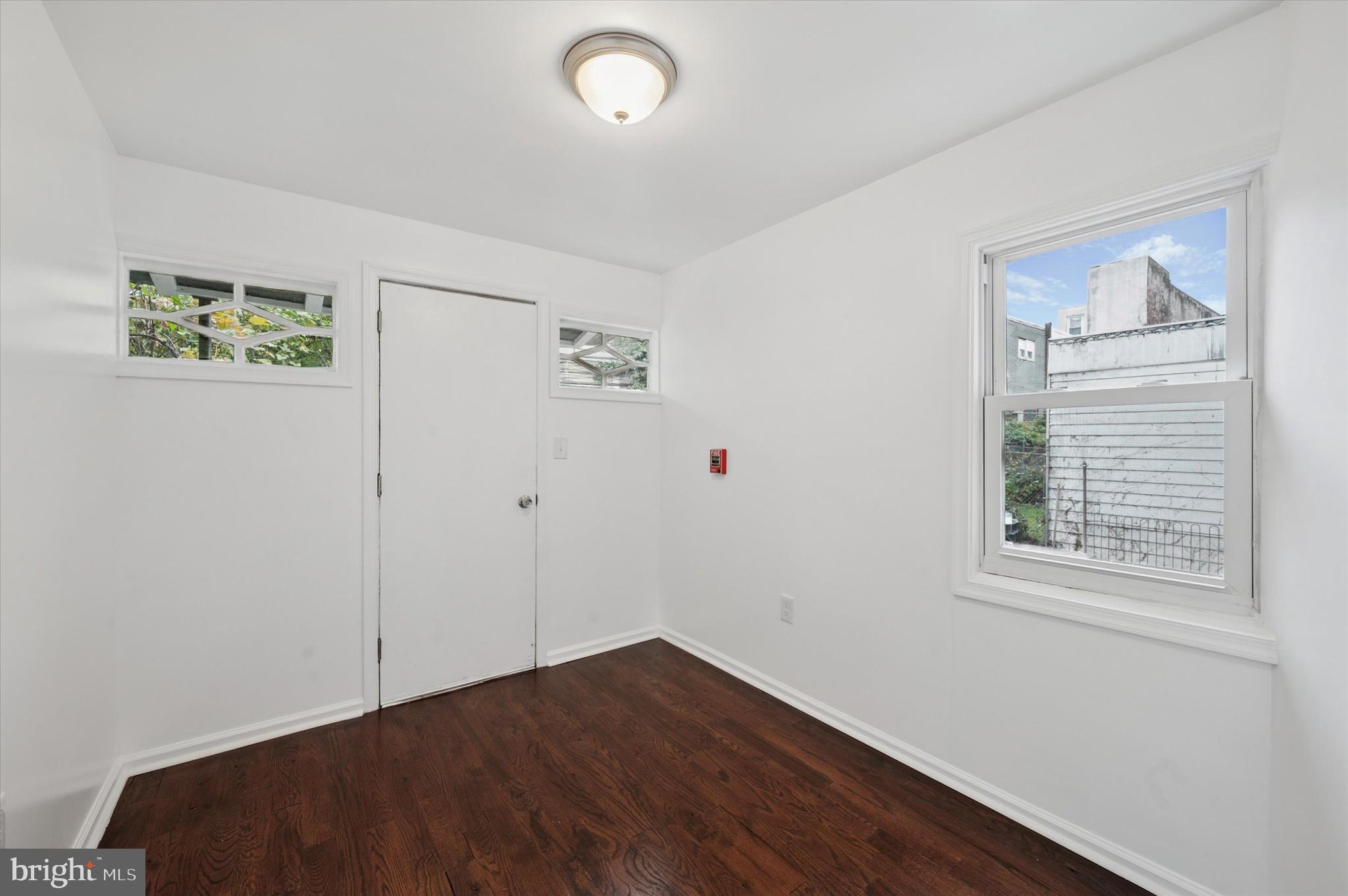 WALNUT HILL - Residential Lease