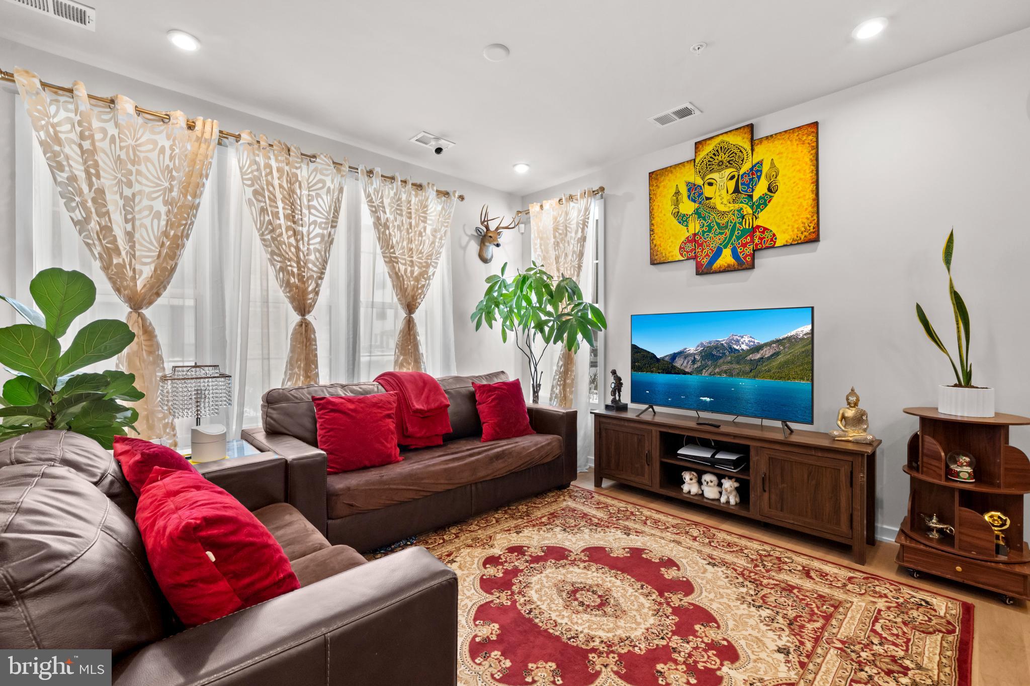 UNION PARK AT MCLEAN - Residential