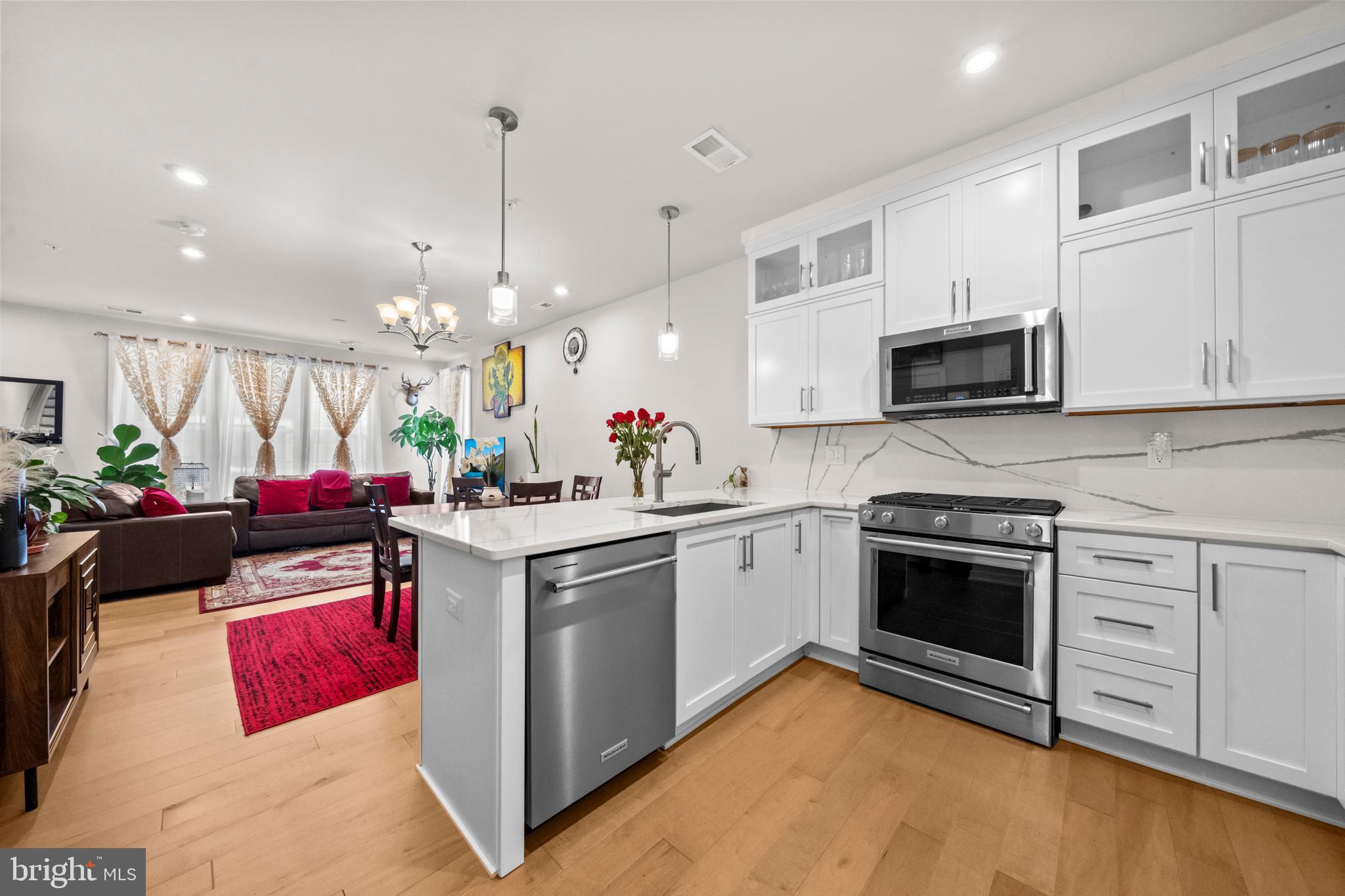 UNION PARK AT MCLEAN - Residential