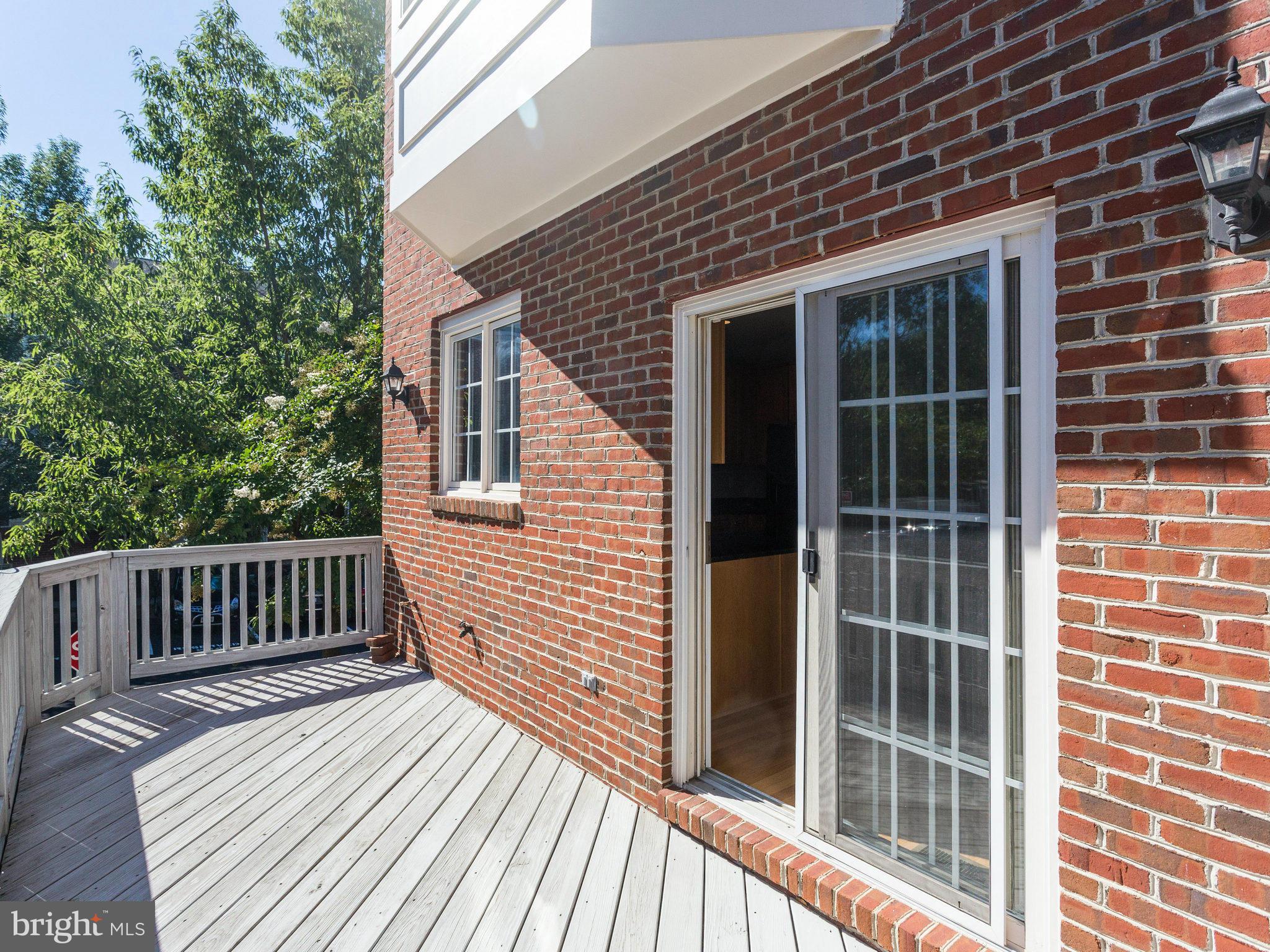 TYSONS VILLAGE - Residential Lease