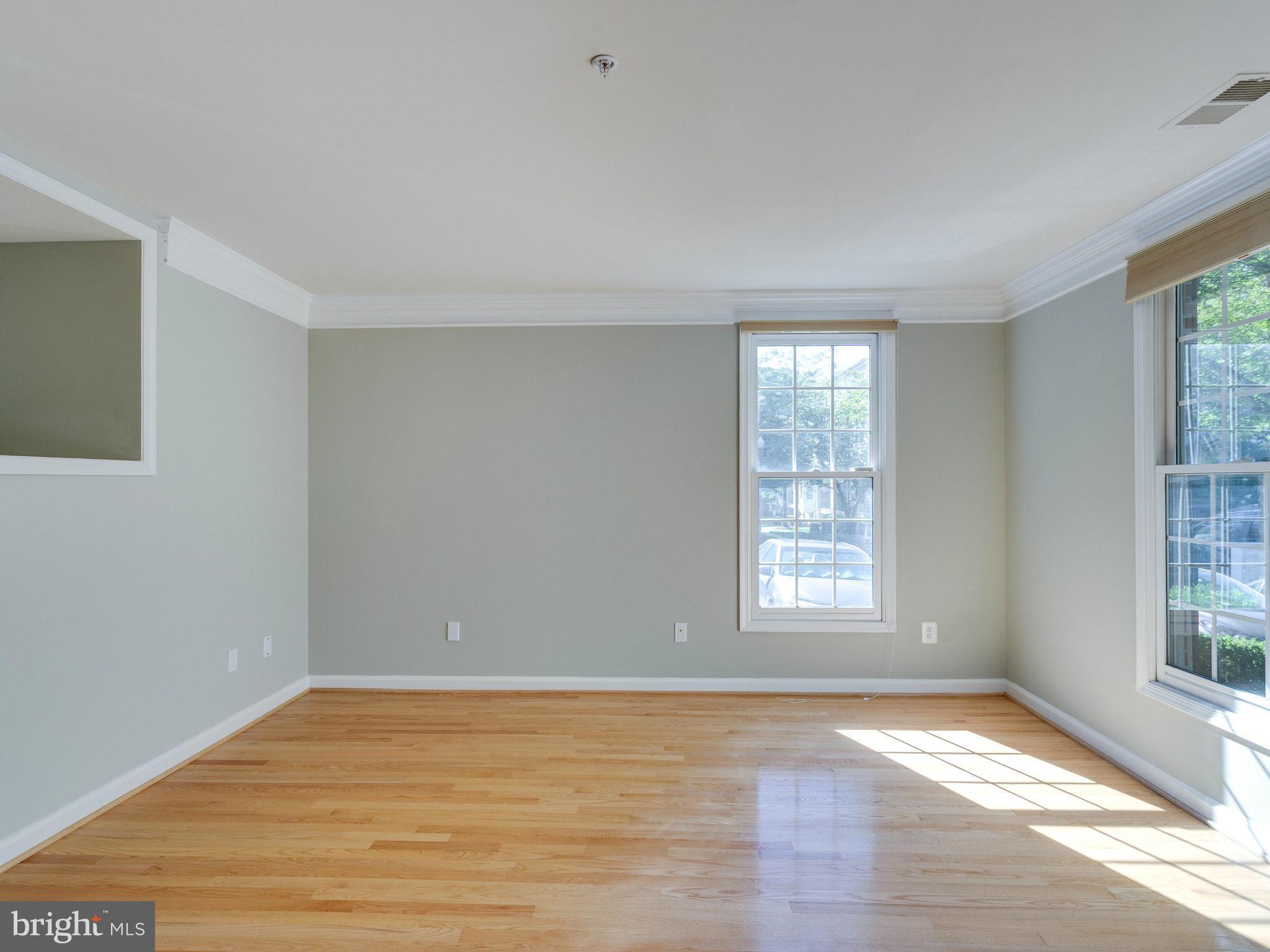 TYSONS VILLAGE - Residential Lease