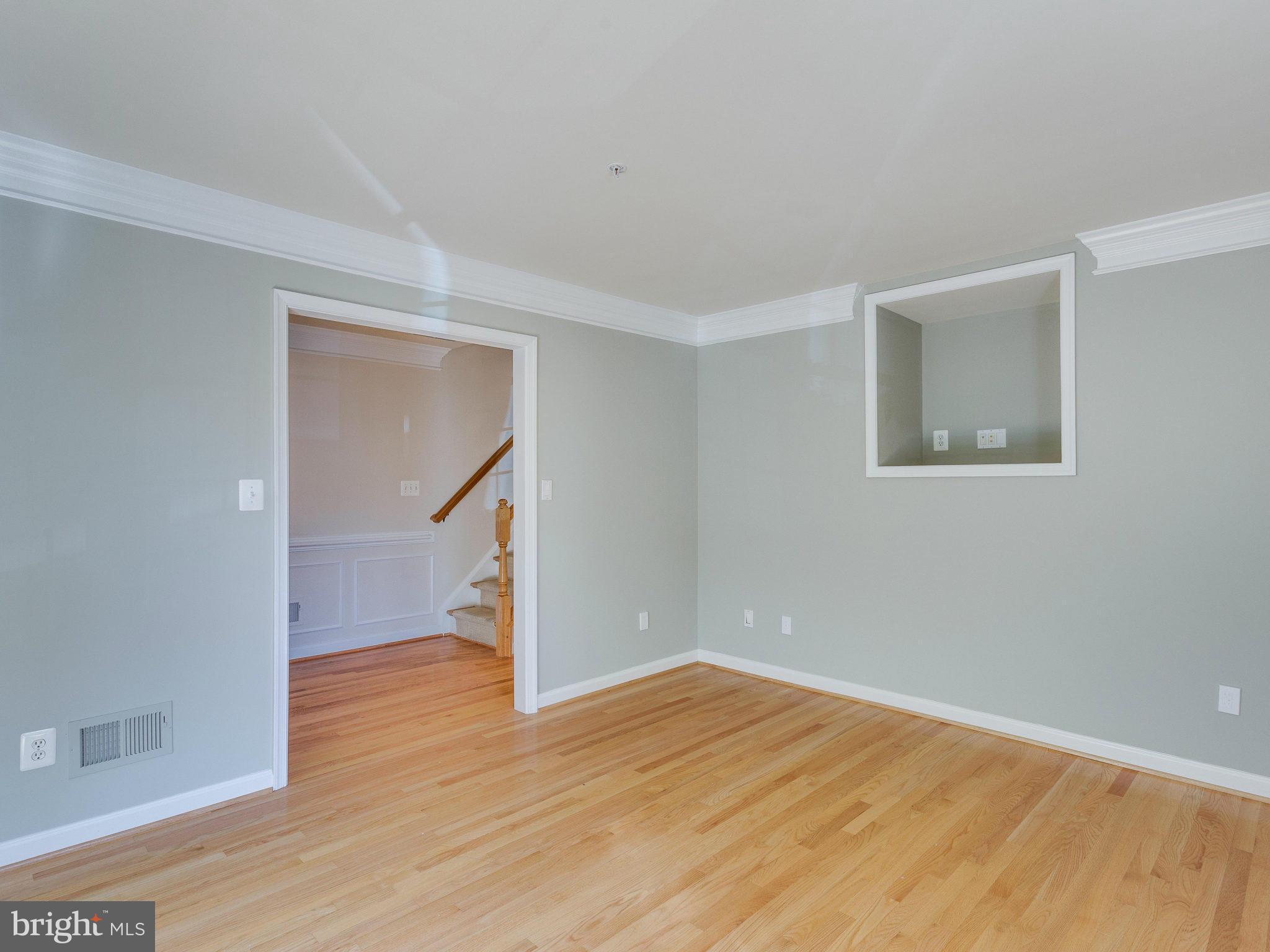 TYSONS VILLAGE - Residential Lease