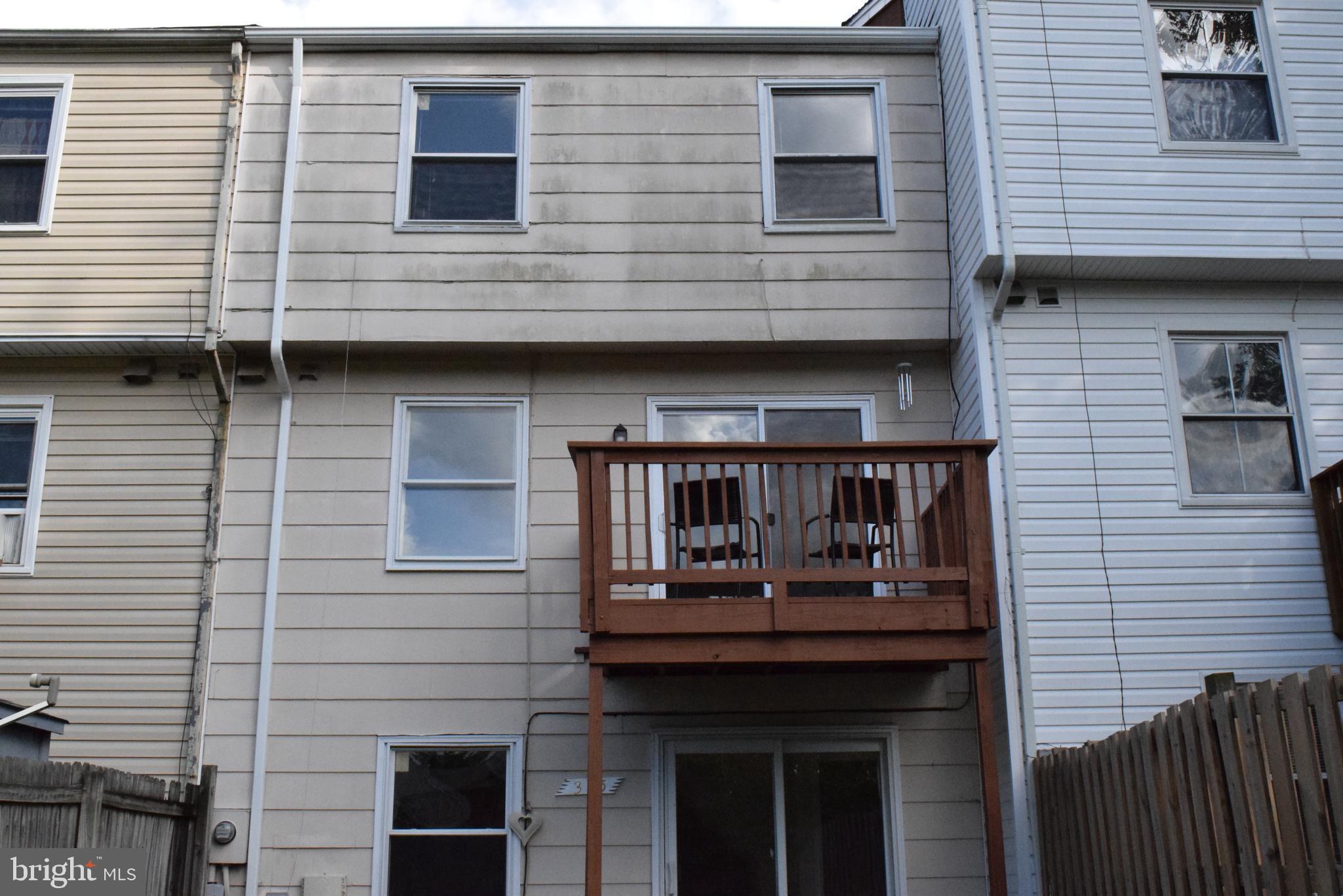 VIRGINIA KNOLLS - Residential