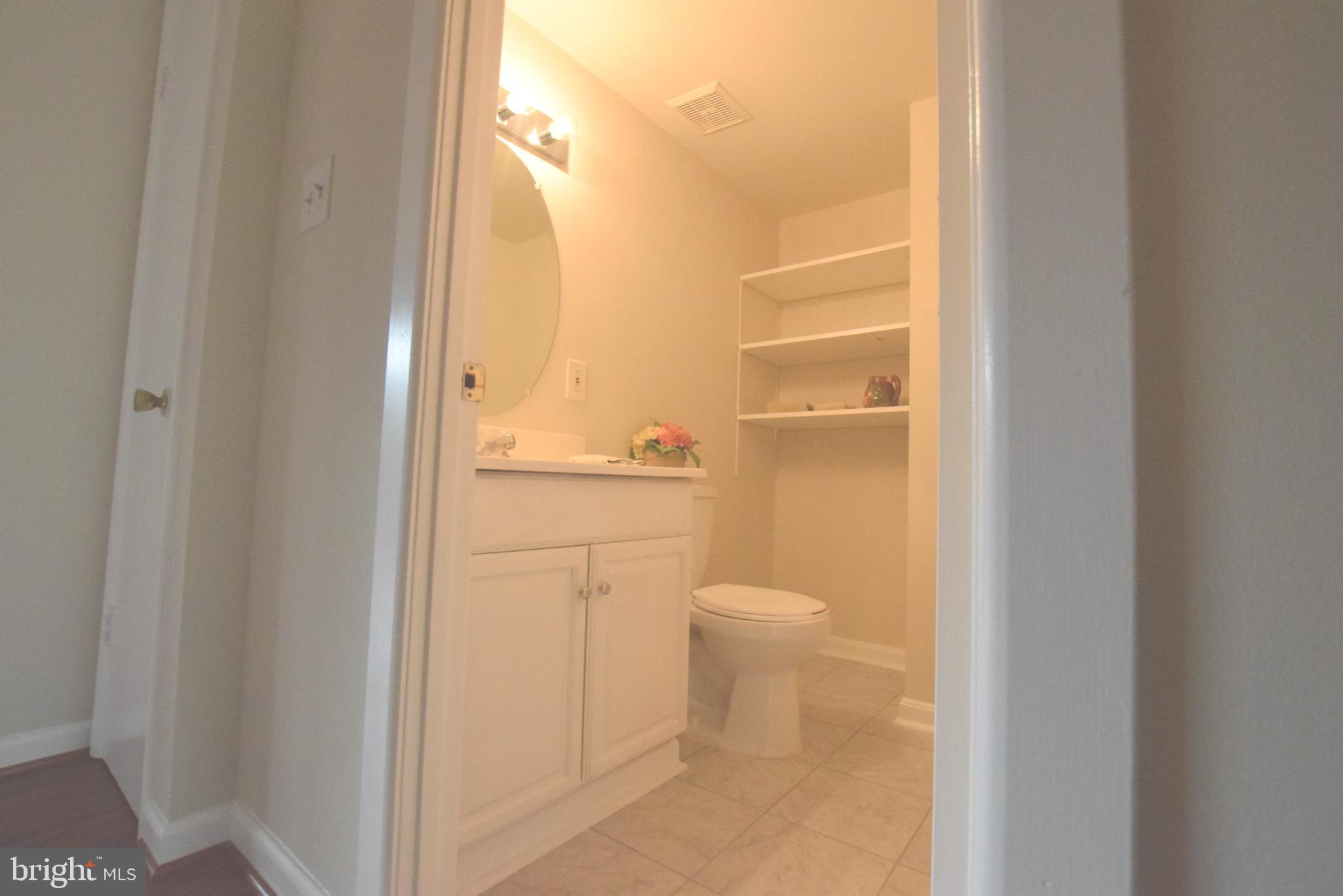 VIRGINIA KNOLLS - Residential