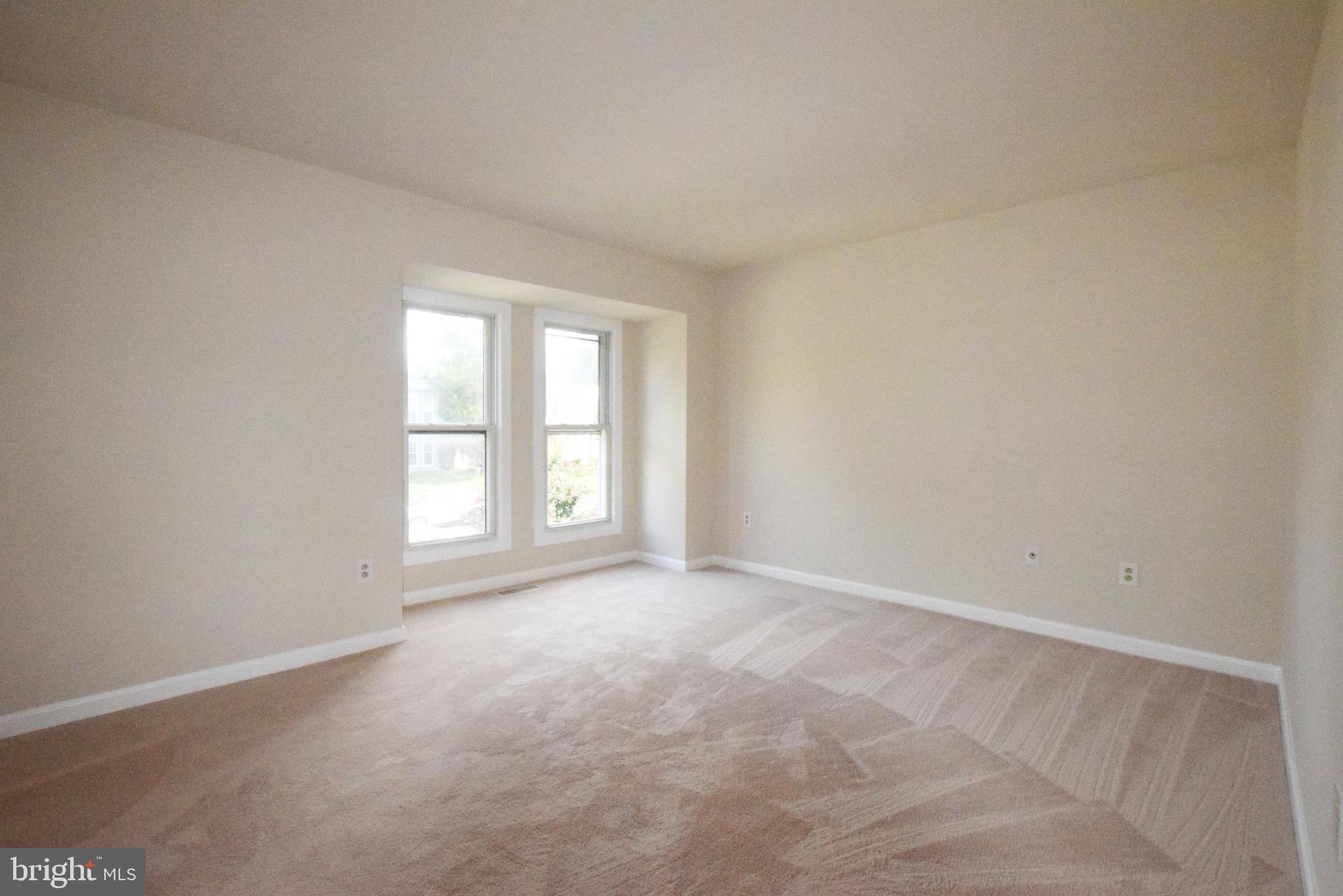 VIRGINIA KNOLLS - Residential