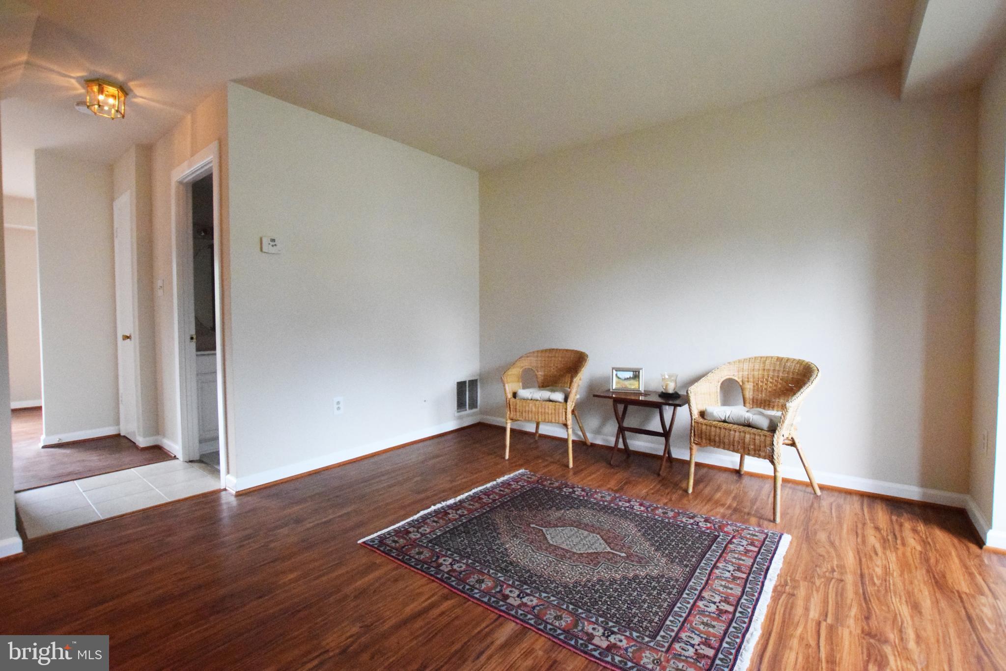 VIRGINIA KNOLLS - Residential