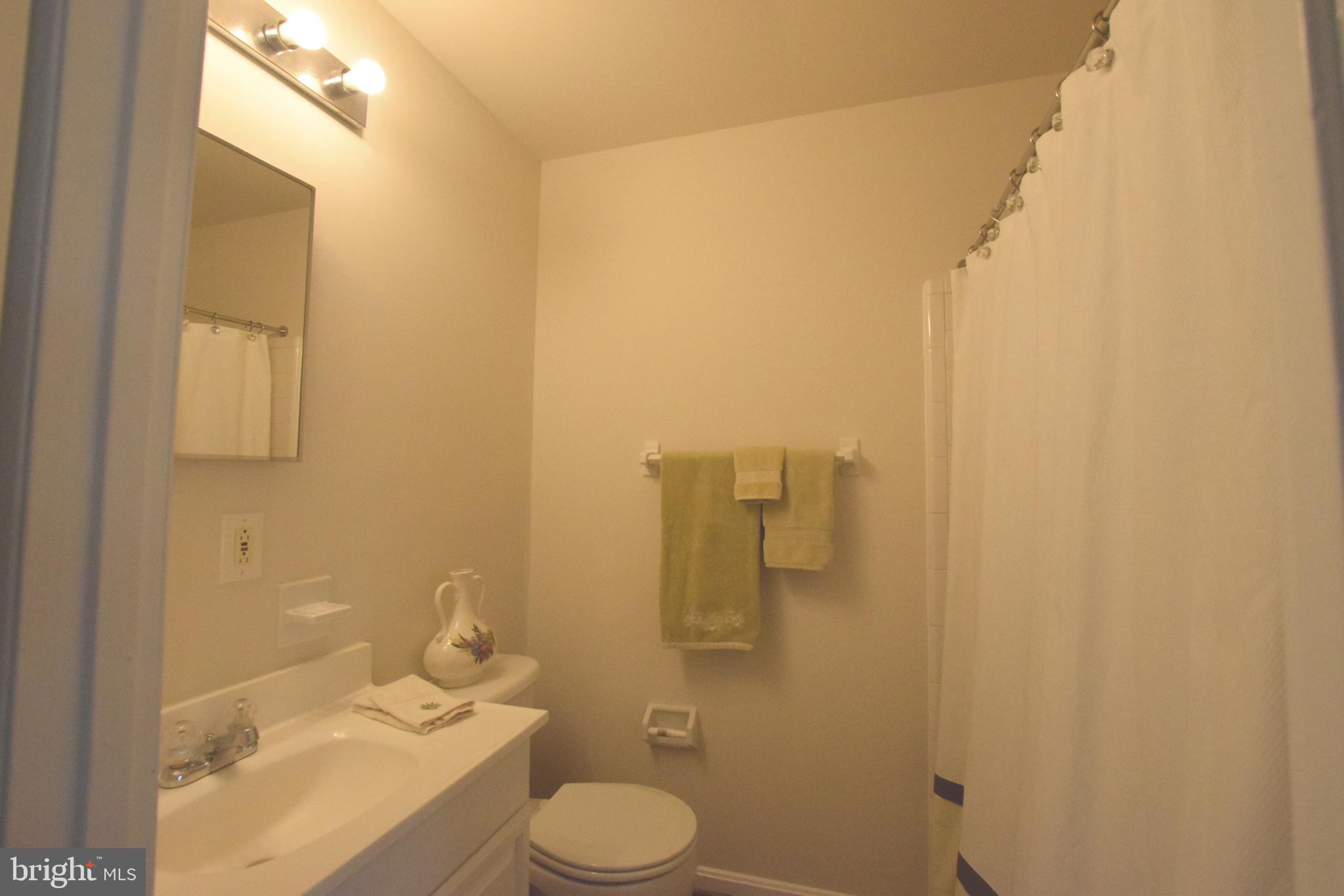 VIRGINIA KNOLLS - Residential