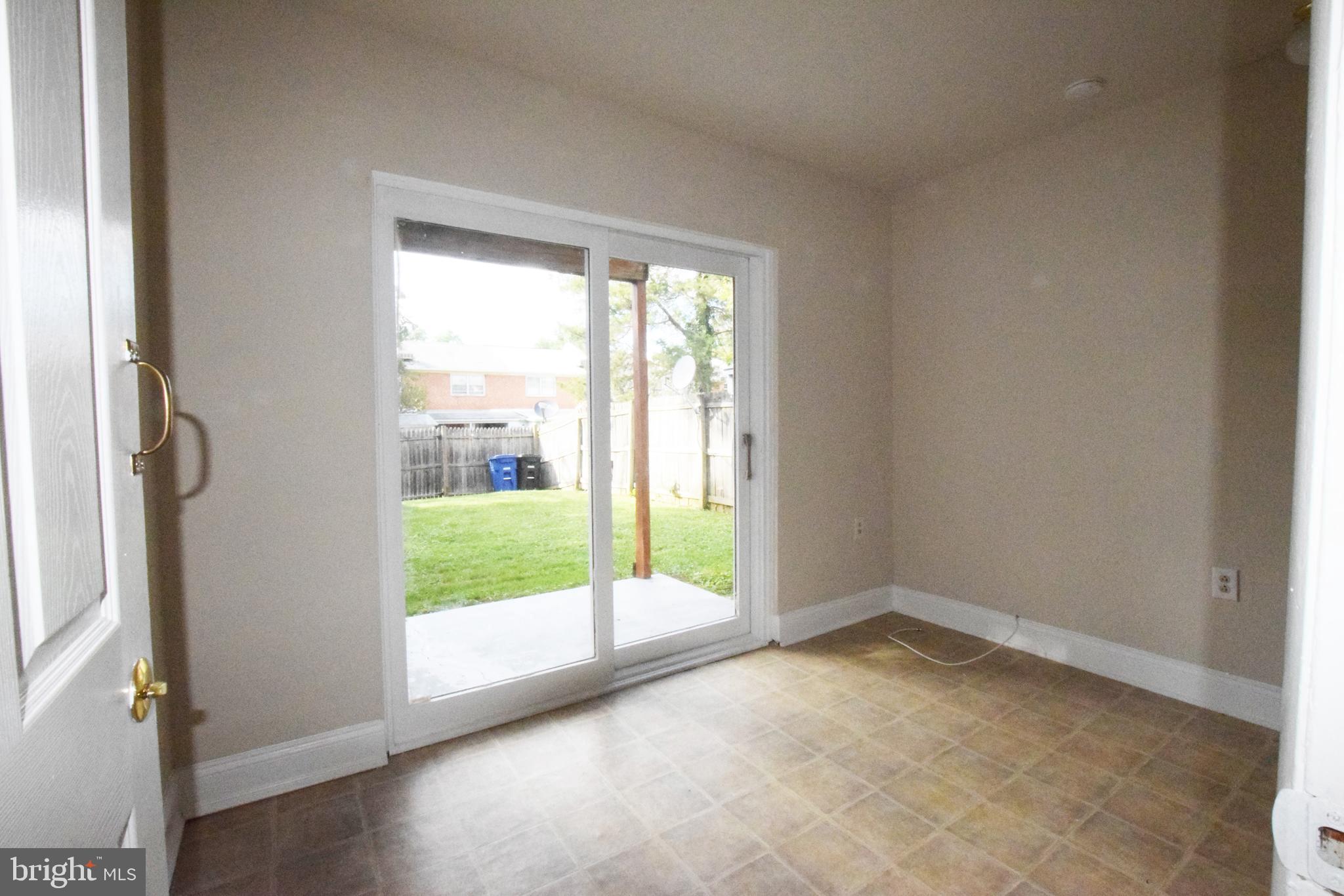 VIRGINIA KNOLLS - Residential