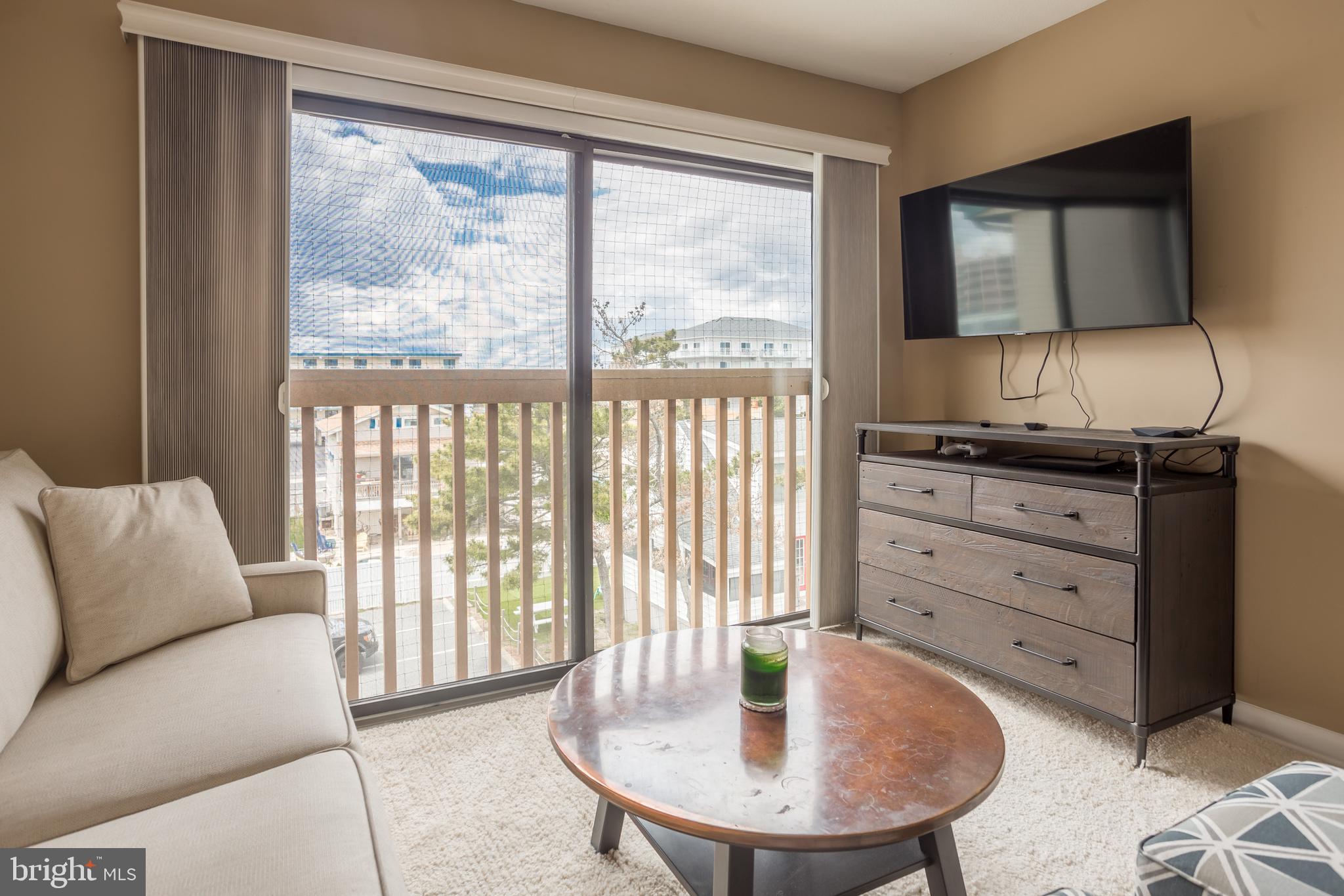 ASPEN EAST - Residential