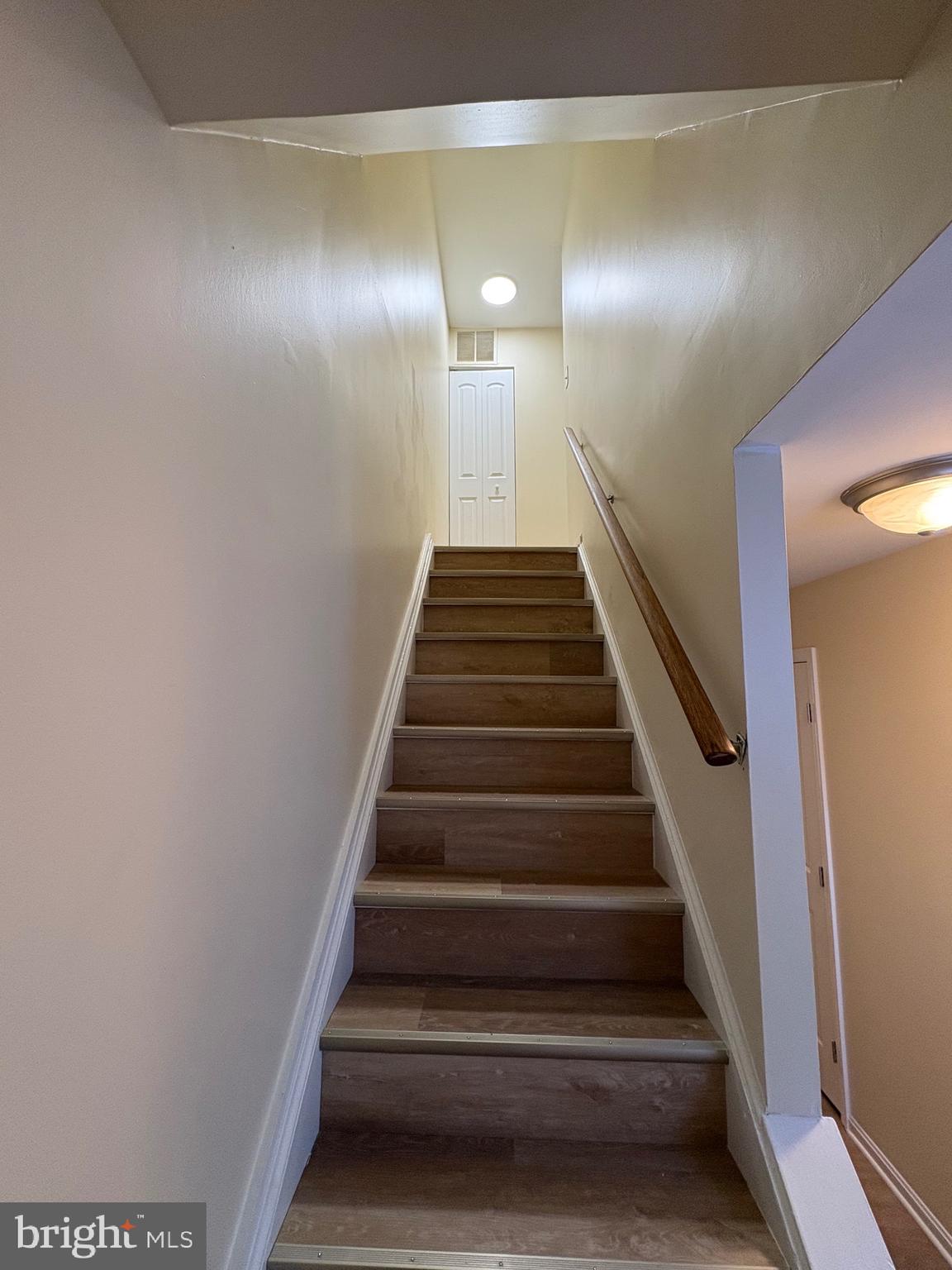 RYON WOODS SUB - Residential Lease