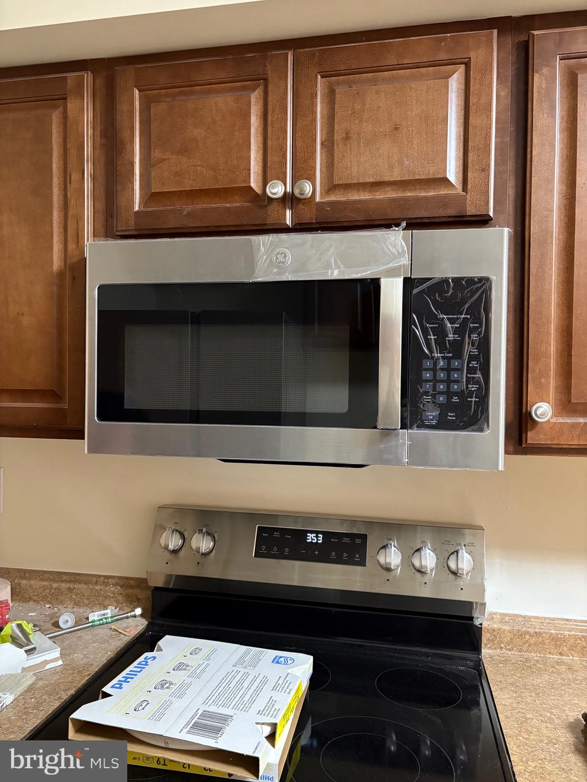 RYON WOODS SUB - Residential Lease