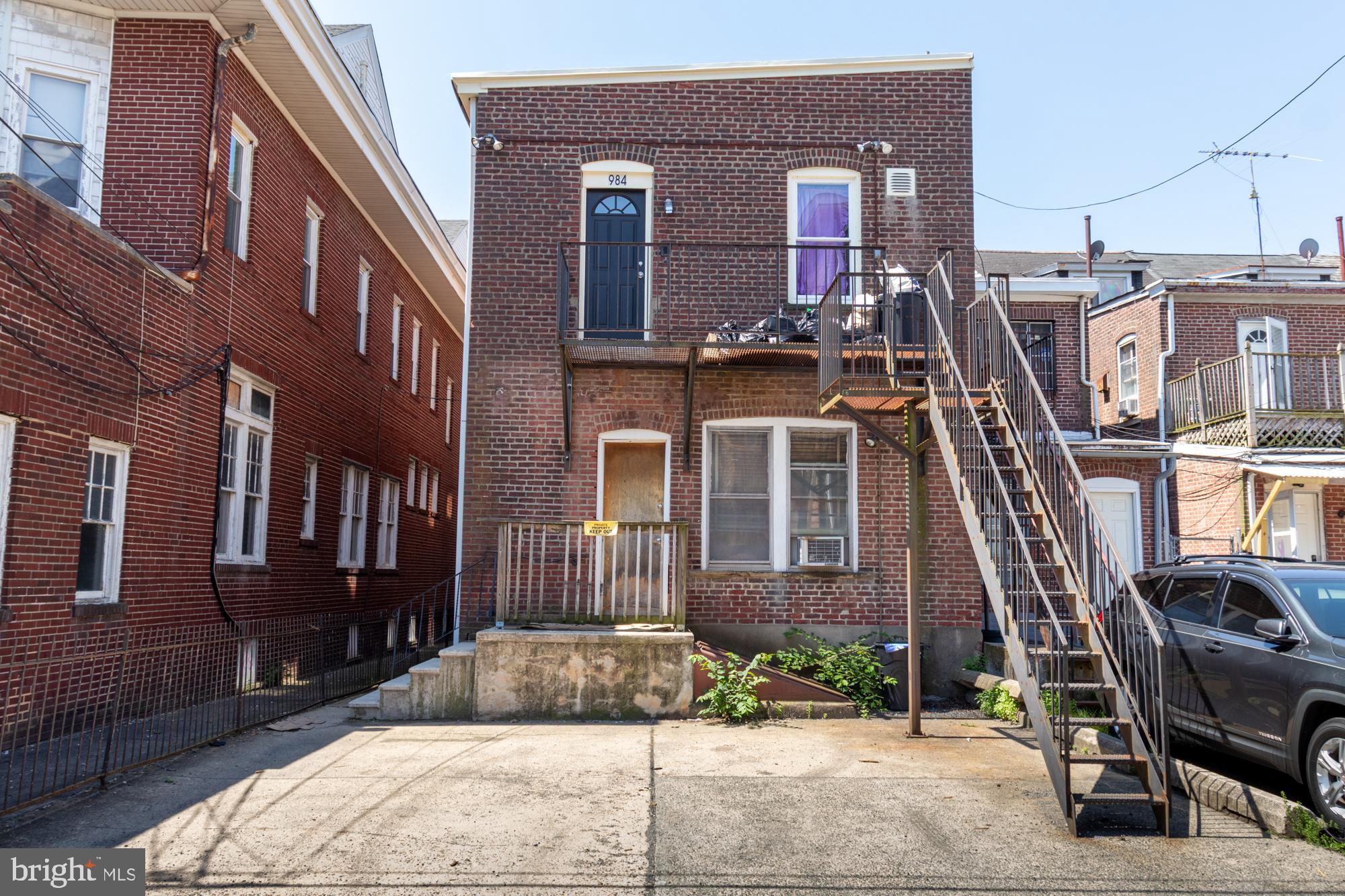 984 S BROAD STREET