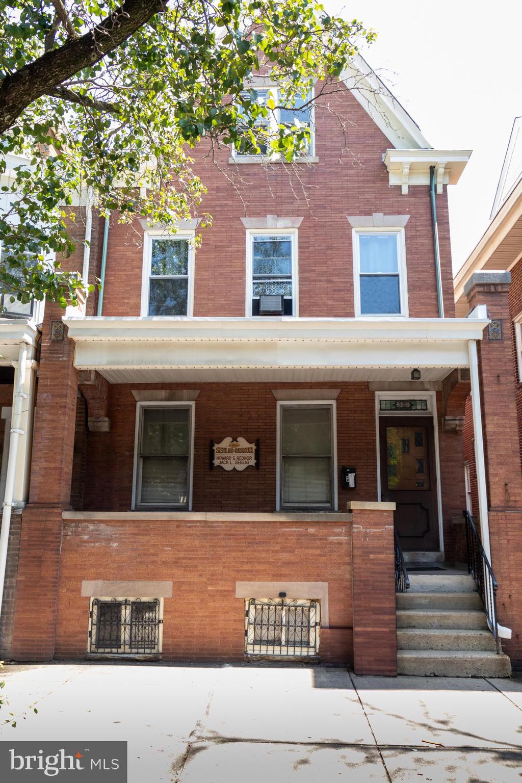 984 S BROAD STREET