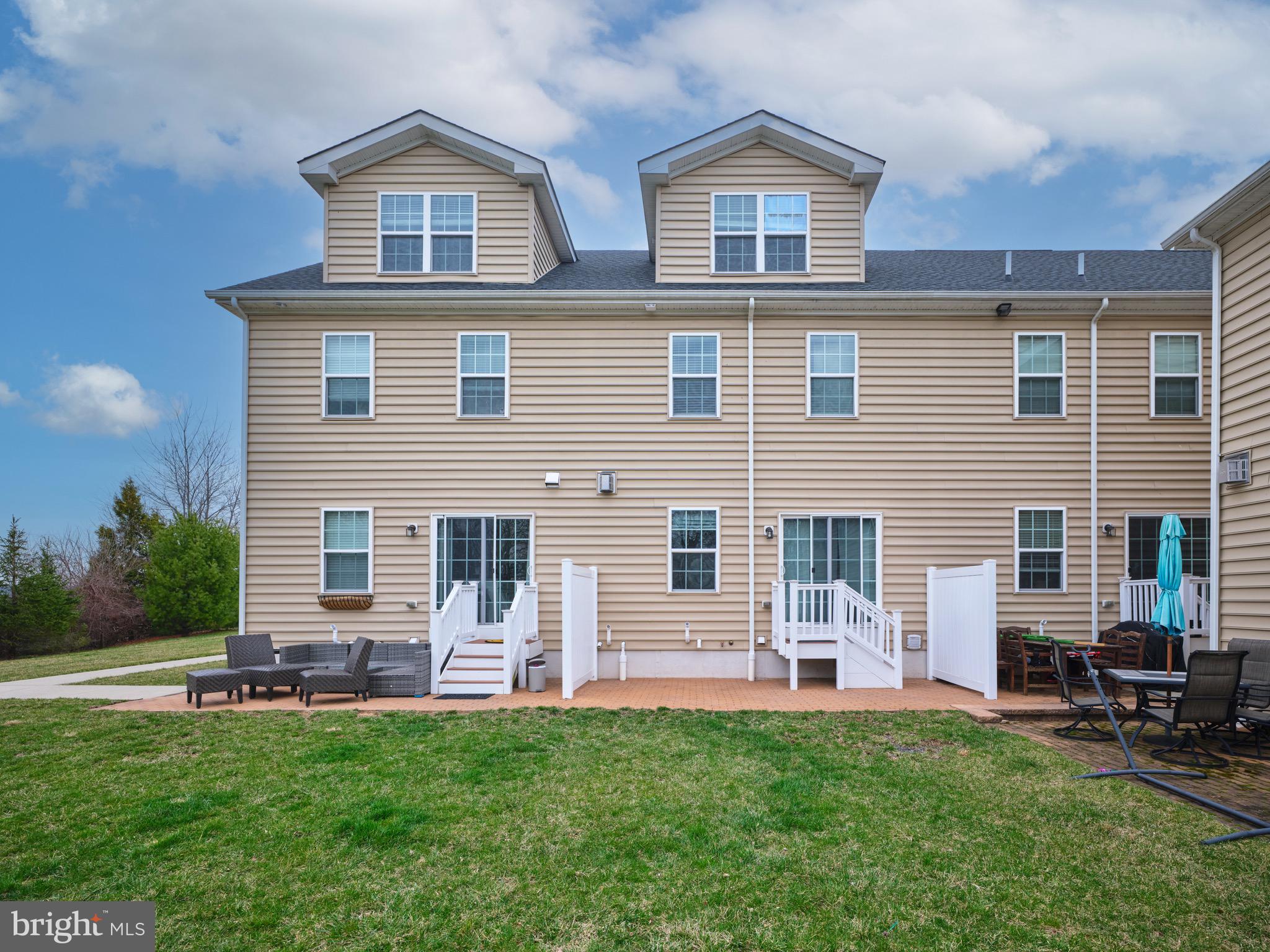 CARRIAGE HILL - Residential