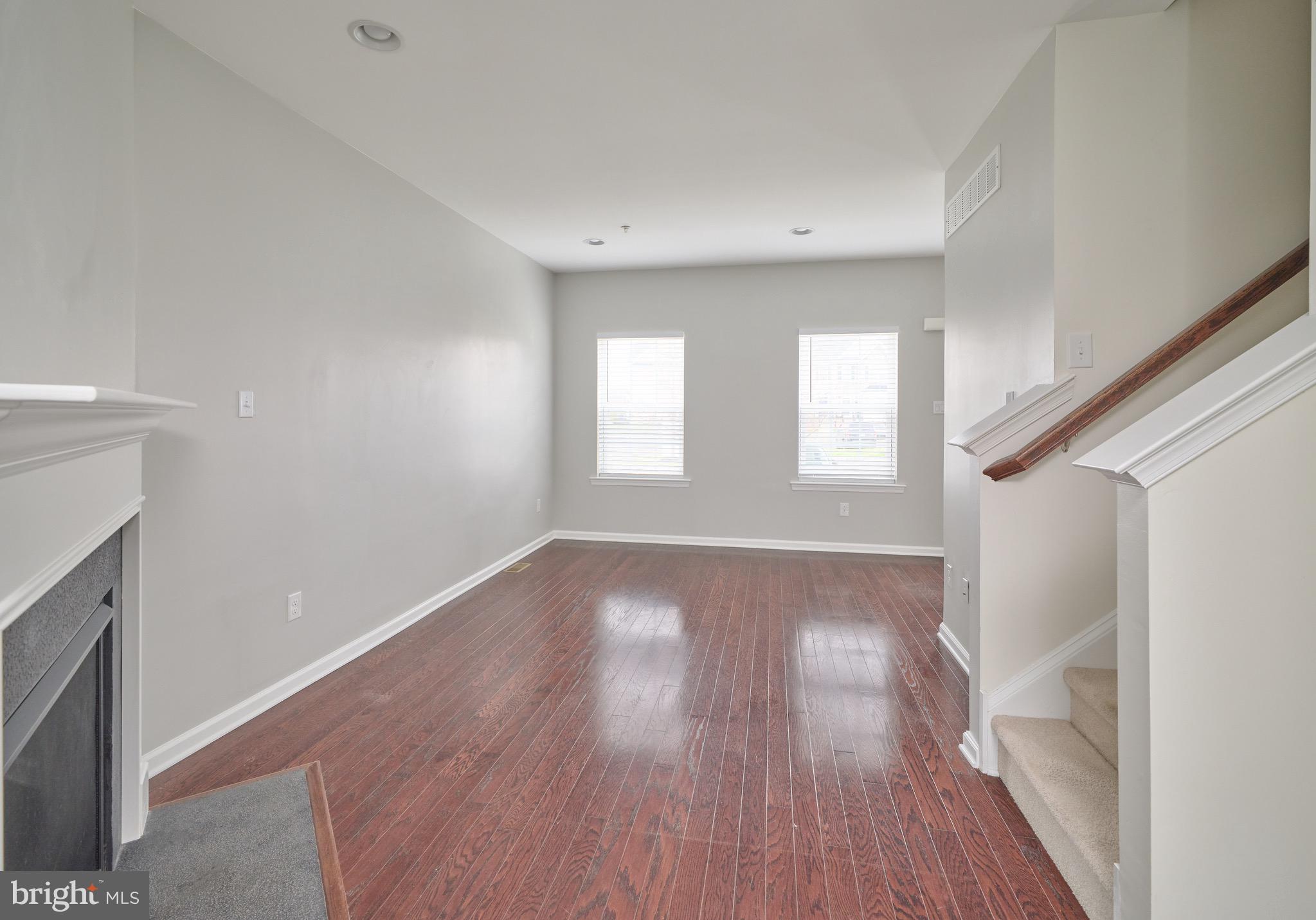 CARRIAGE HILL - Residential