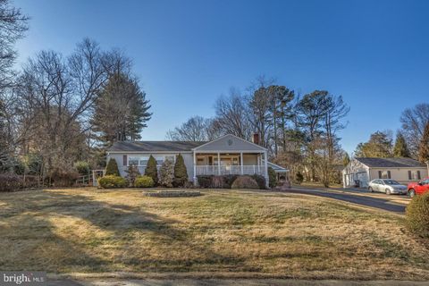 762 ELLSWORTH AVENUE GREAT FALLS VA 22066