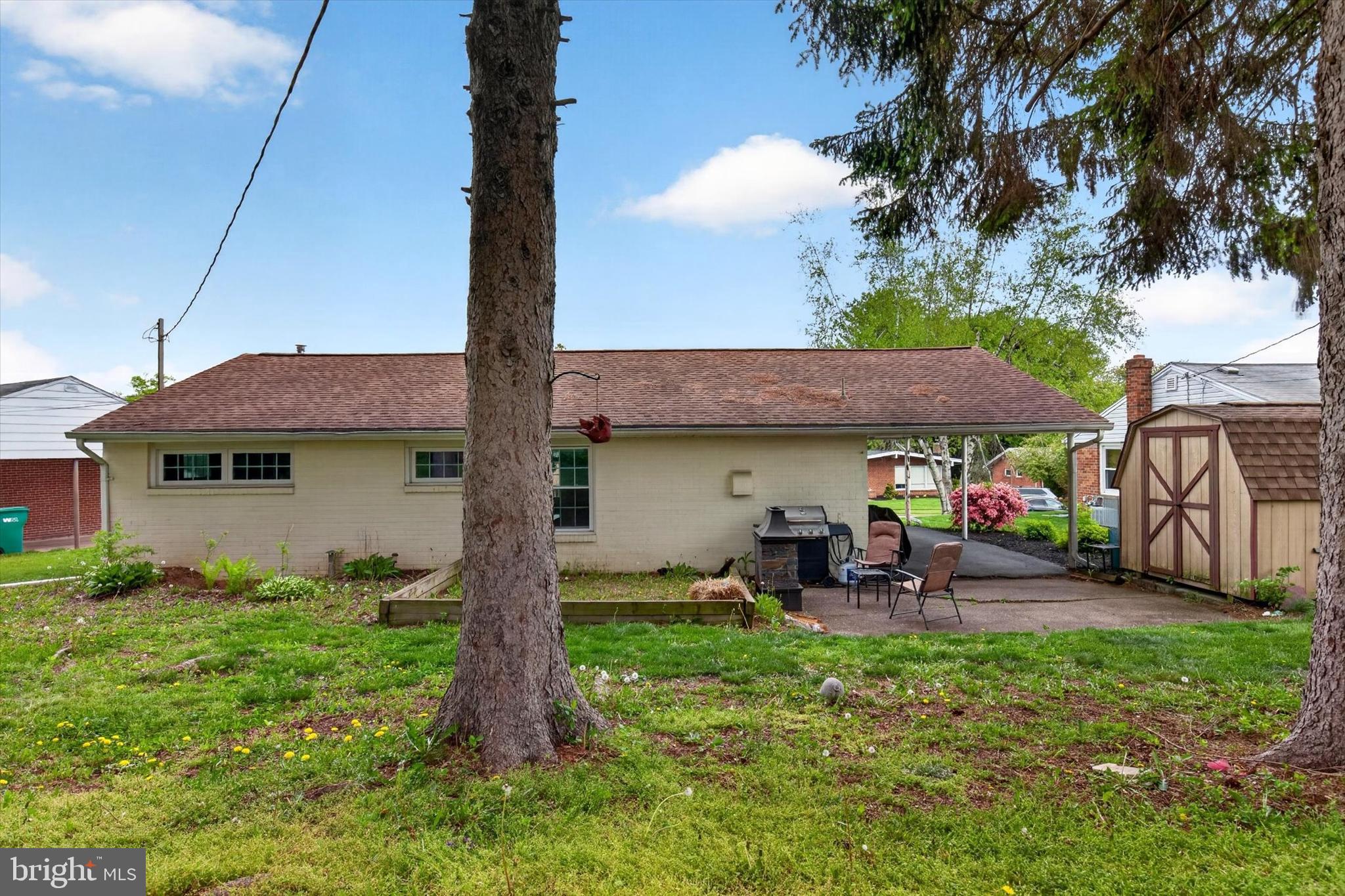 LONG MEADOWS - Residential