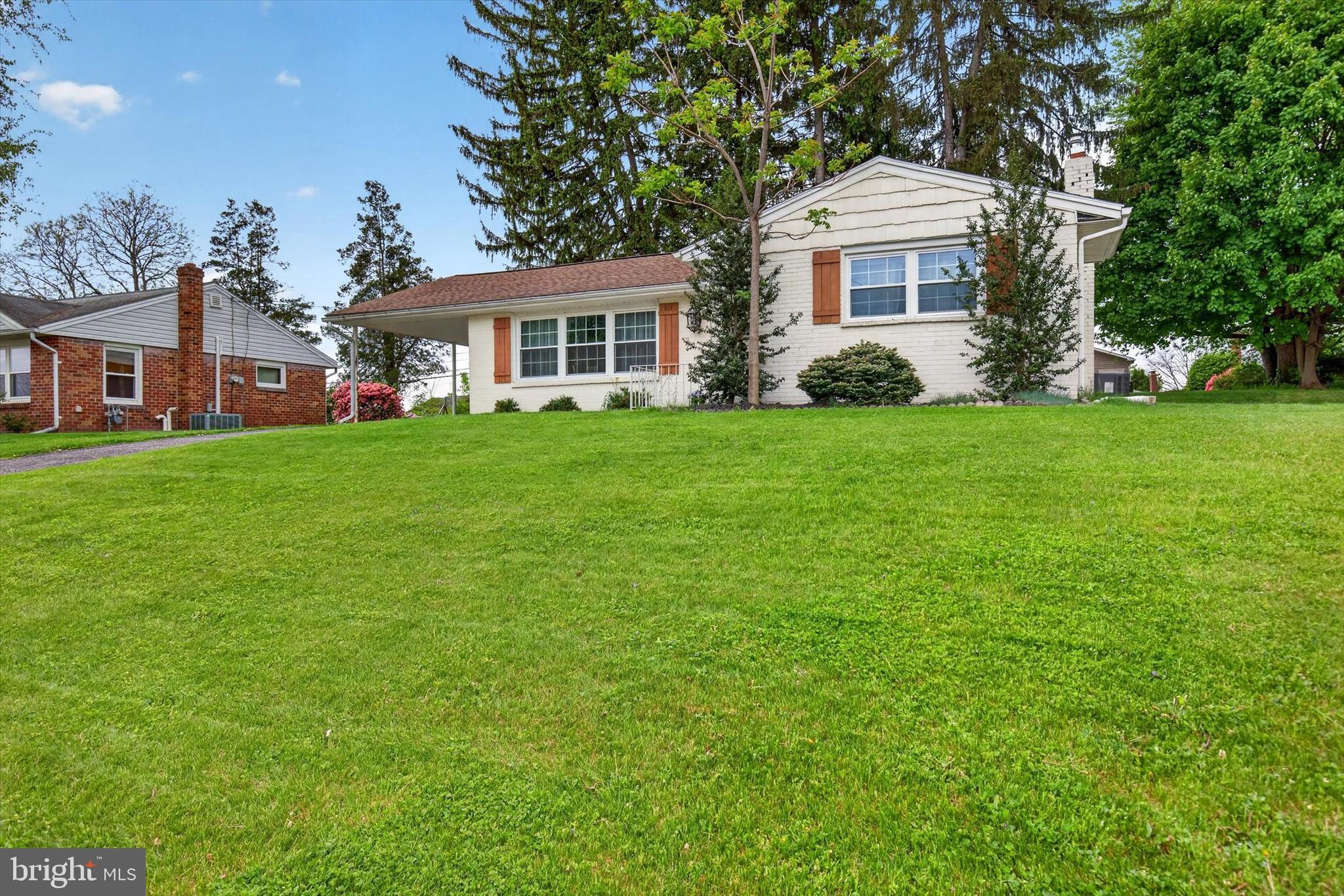 LONG MEADOWS - Residential