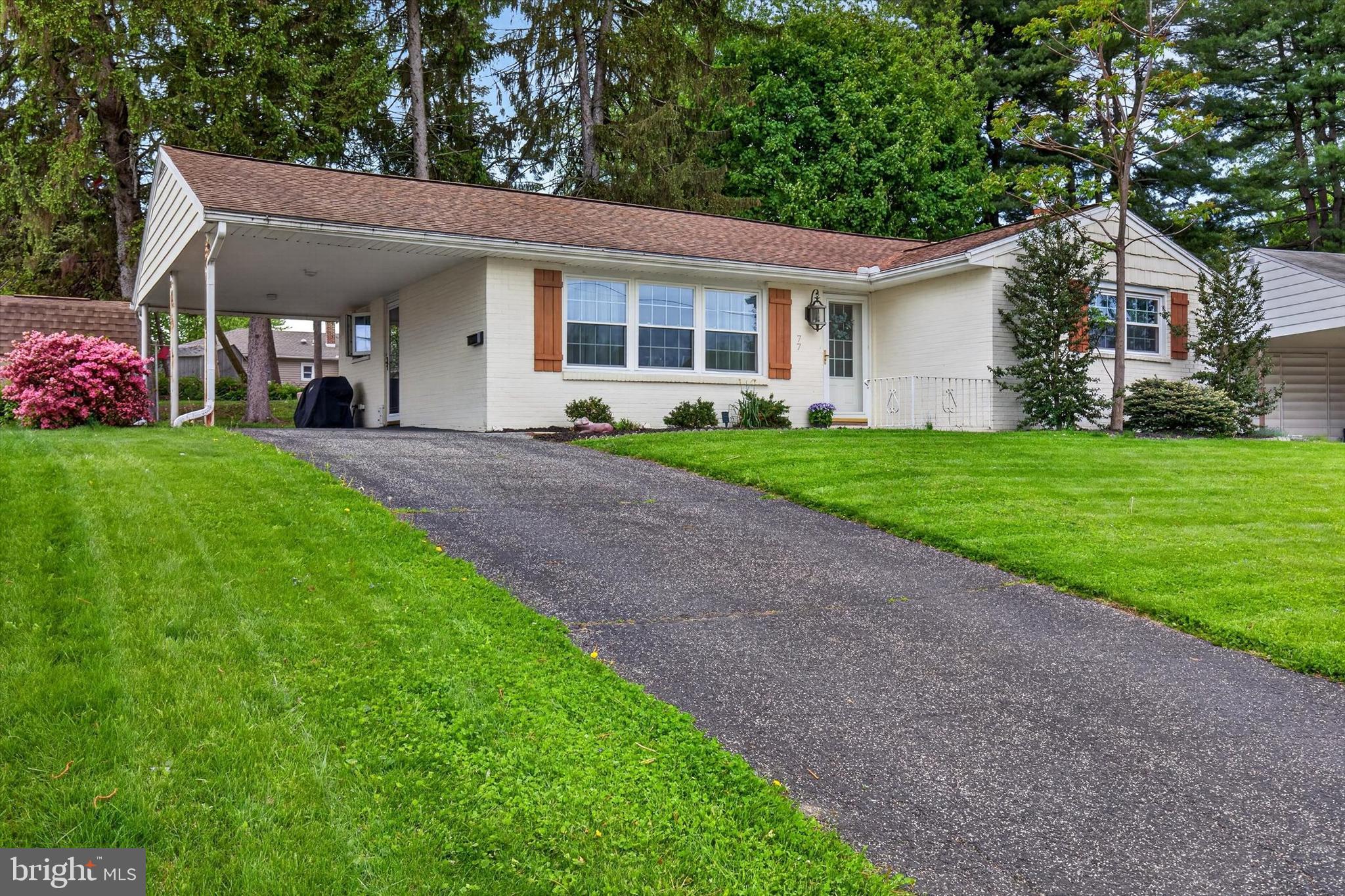 LONG MEADOWS - Residential