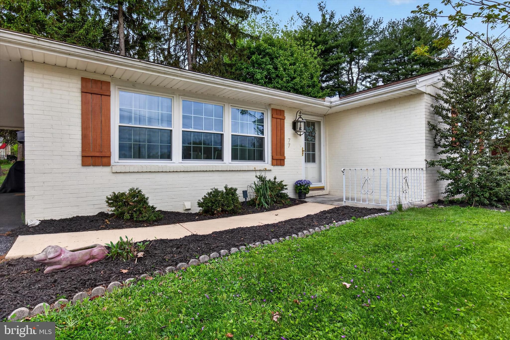 LONG MEADOWS - Residential