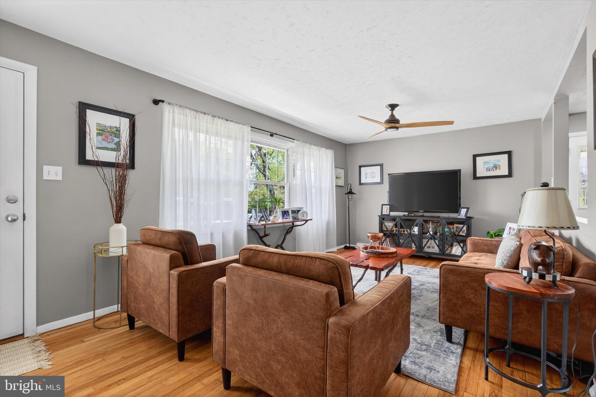 LONG MEADOWS - Residential