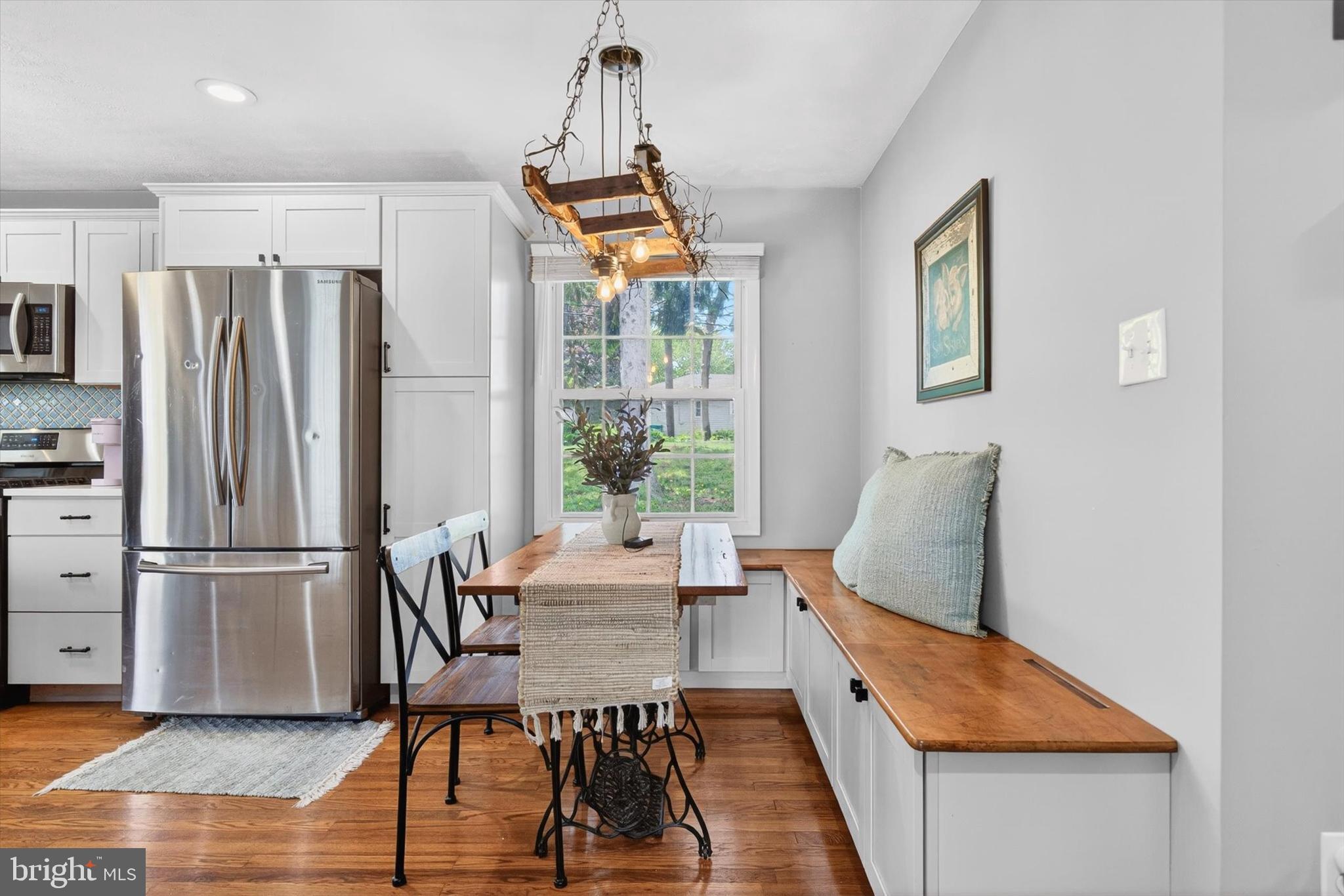 LONG MEADOWS - Residential