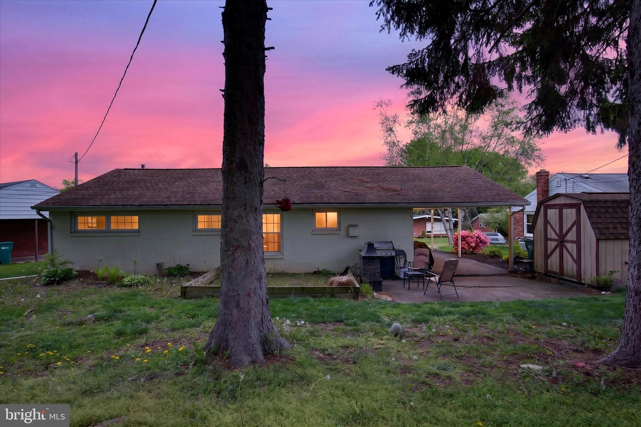 LONG MEADOWS - Residential