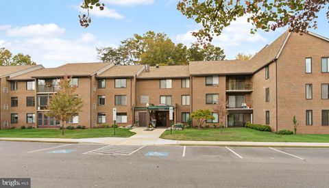 Photo of 15300 Beaverbrook Court #88-3F, SILVER SPRING, MD 20906 (MLS # MDMC2206268)